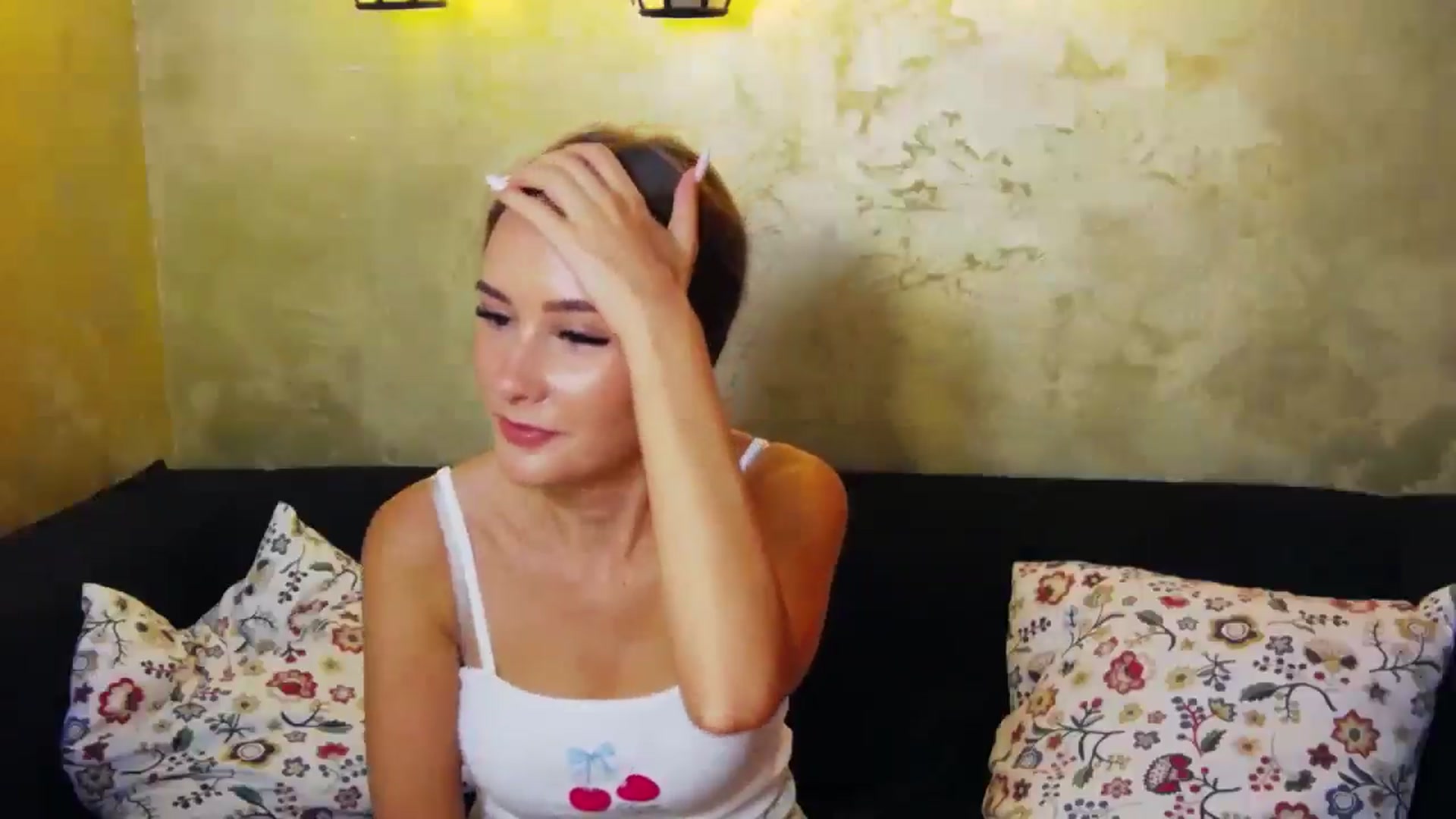 Gallery image thumbnail from Radiance's myfreecams stream on, 08/02/2024, 19:59 image 2 of 20