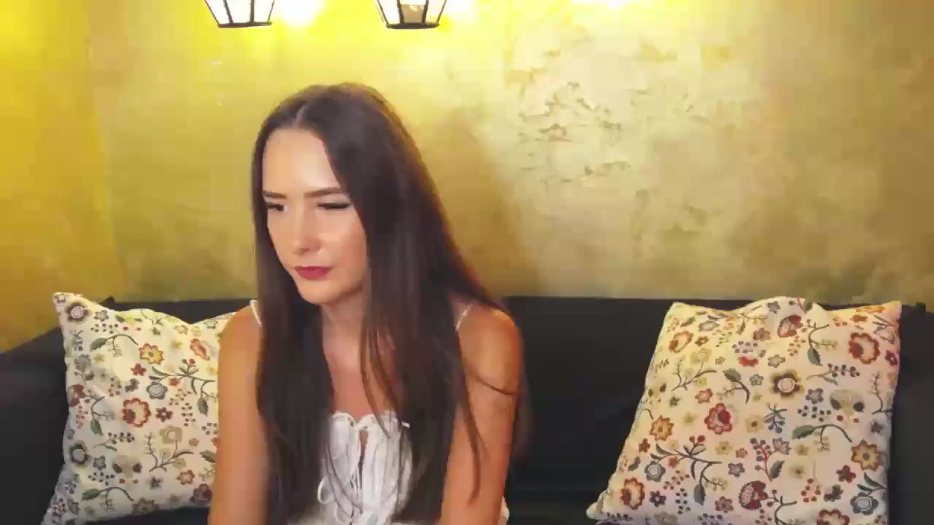 Gallery image thumbnail from Radiance's myfreecams stream on, 08/10/2024, 14:27 image 1 of 20