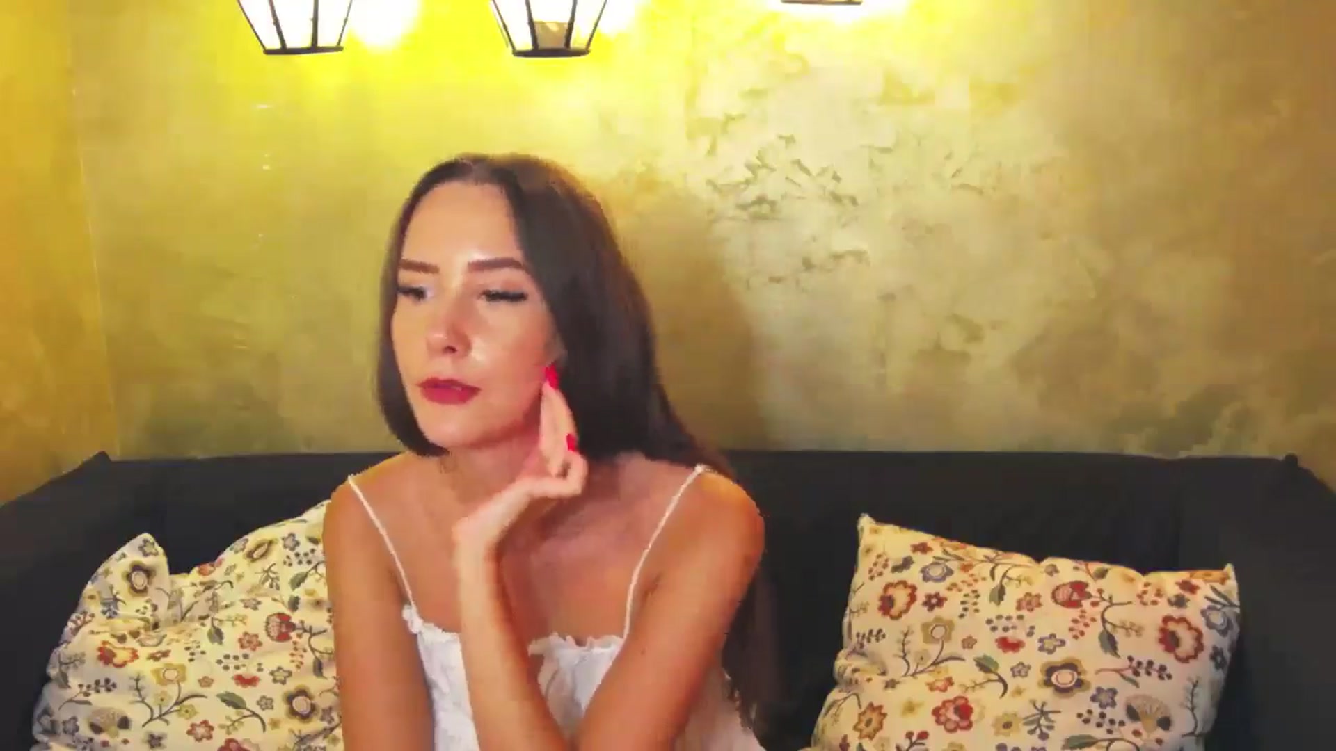 Gallery image thumbnail from Radiance's myfreecams stream on, 08/10/2024, 17:46 image 11 of 20