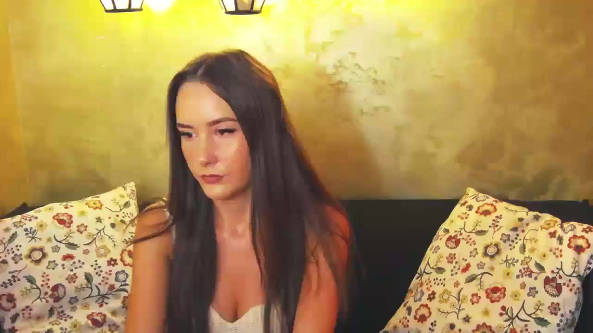 Gallery image thumbnail from Radiance's myfreecams stream on, 08/12/2024, 13:32 image 20 of 20