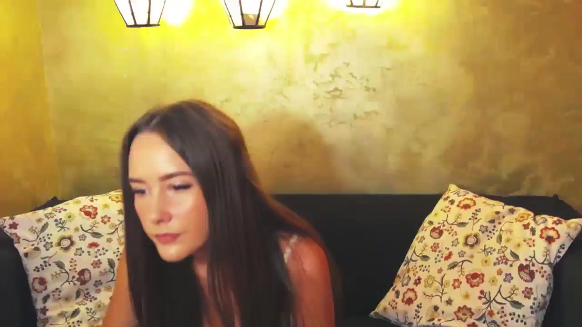 Gallery image thumbnail from Radiance's myfreecams stream on, 08/12/2024, 13:32 image 18 of 20
