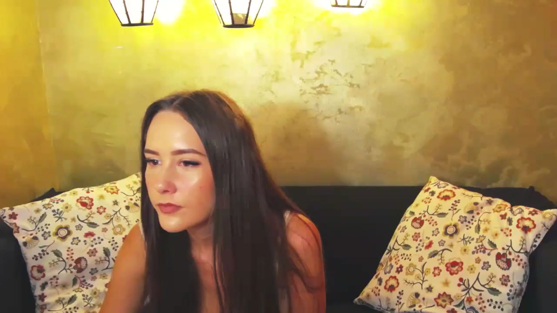 Gallery image thumbnail from Radiance's myfreecams stream on, 08/12/2024, 13:32 image 11 of 20