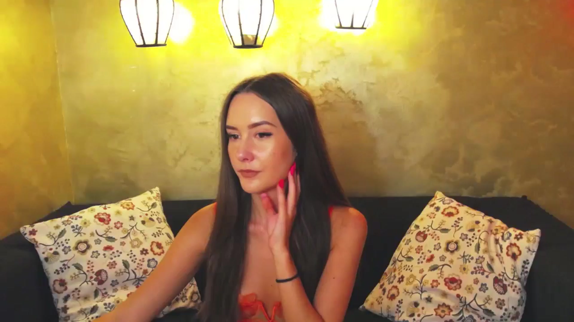Gallery image thumbnail from Radiance's myfreecams stream on, 08/12/2024, 17:23 image 1 of 20