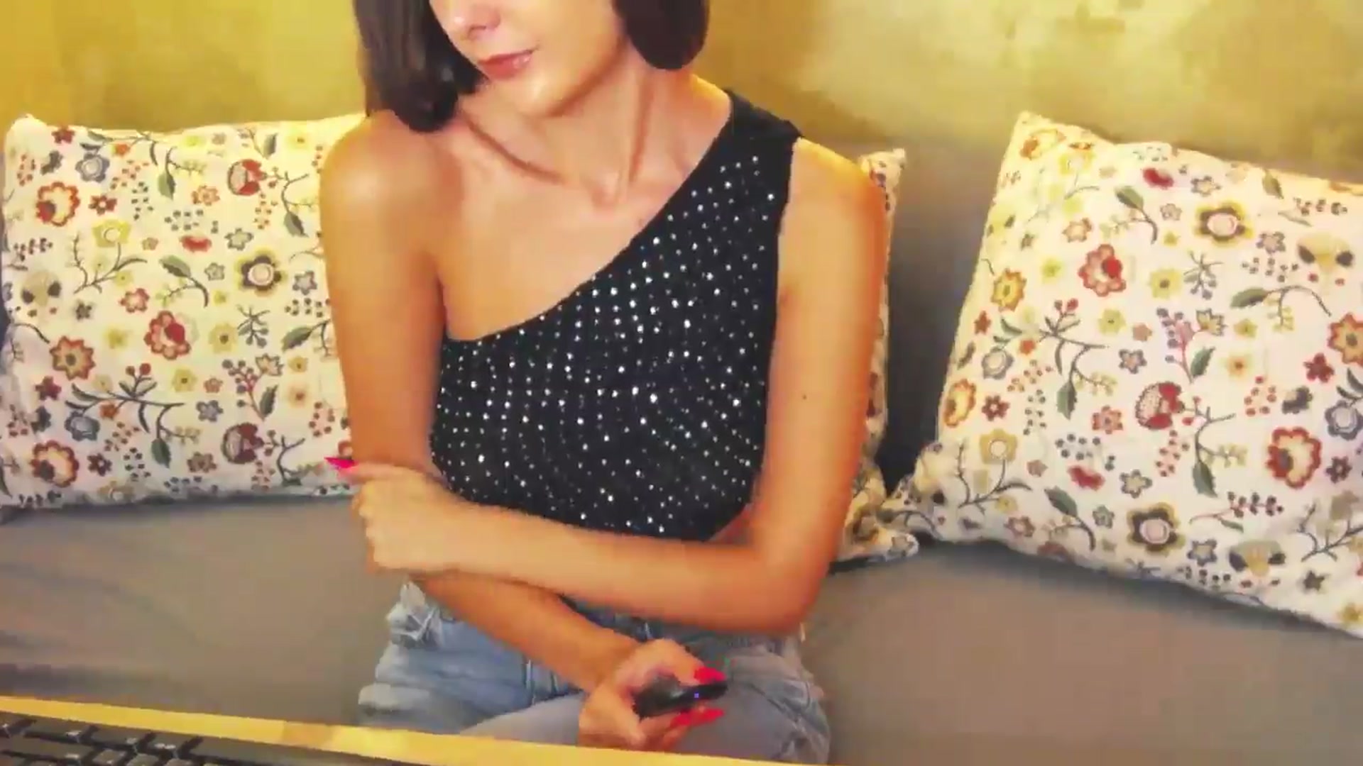 Gallery image thumbnail from Radiance's myfreecams stream on, 08/13/2024, 14:58 image 19 of 20