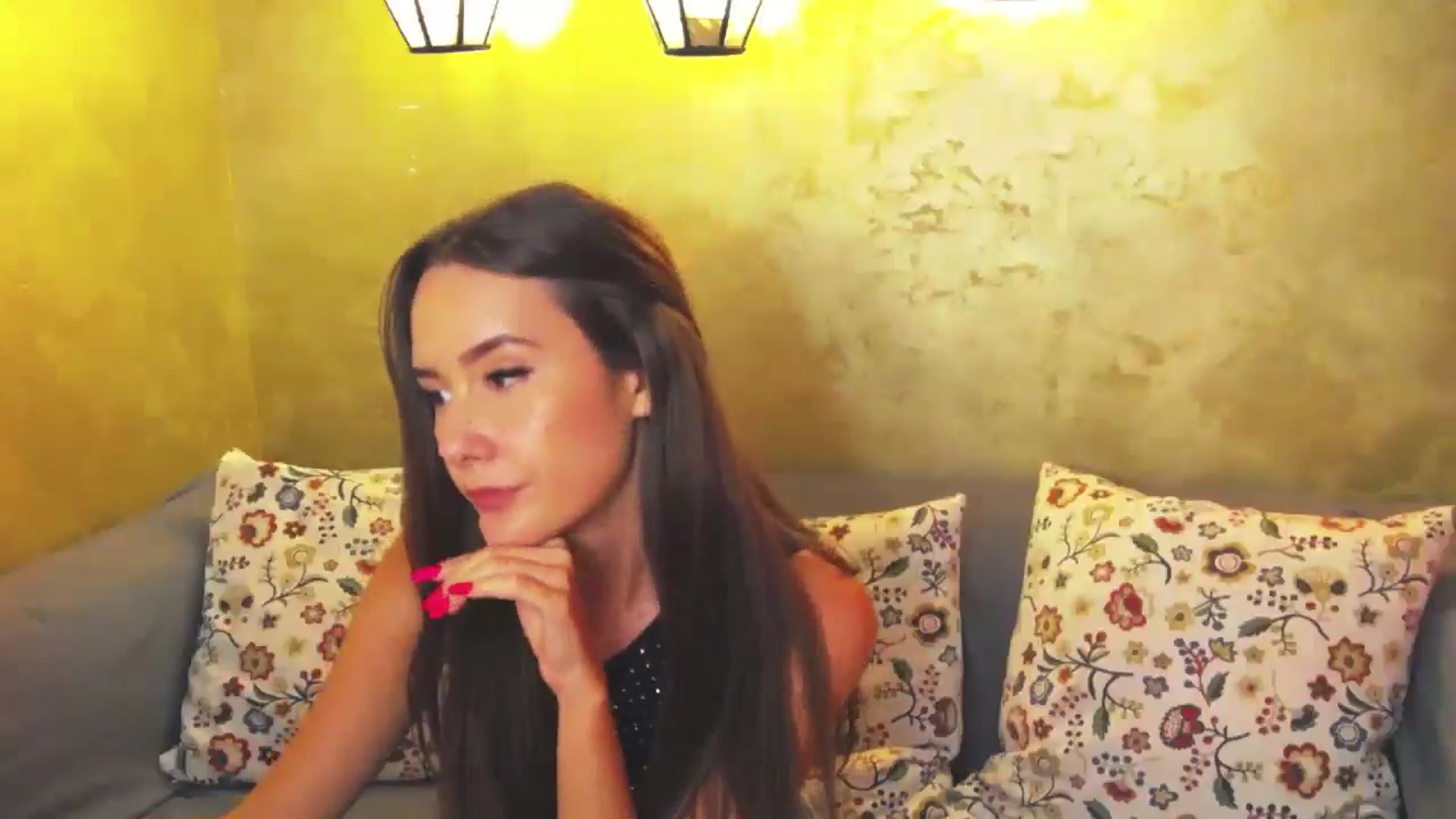 Gallery image thumbnail from Radiance's myfreecams stream on, 08/13/2024, 19:17 image 18 of 20