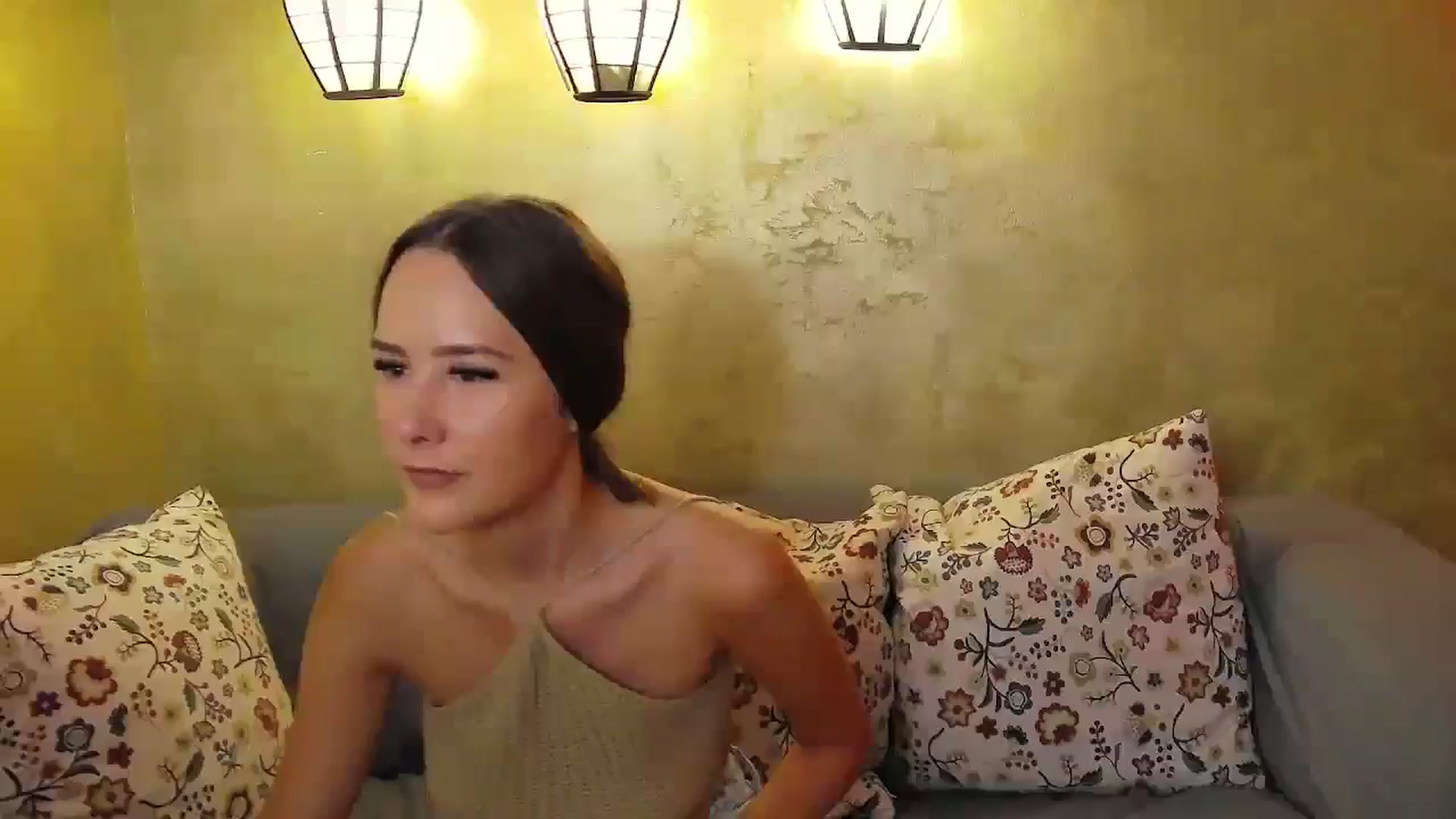 Gallery image thumbnail from Radiance's myfreecams stream on, 08/14/2024, 14:50 image 8 of 20