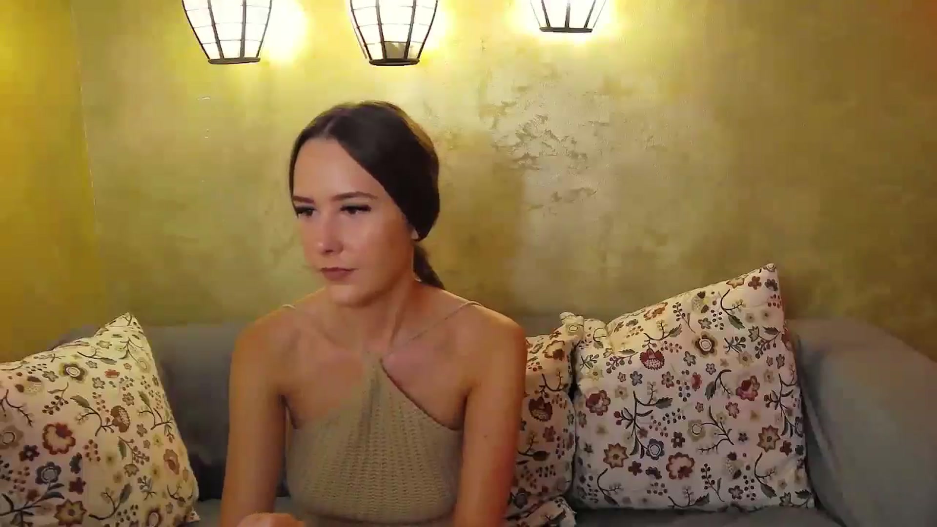 Gallery image thumbnail from Radiance's myfreecams stream on, 08/14/2024, 14:50 image 7 of 20