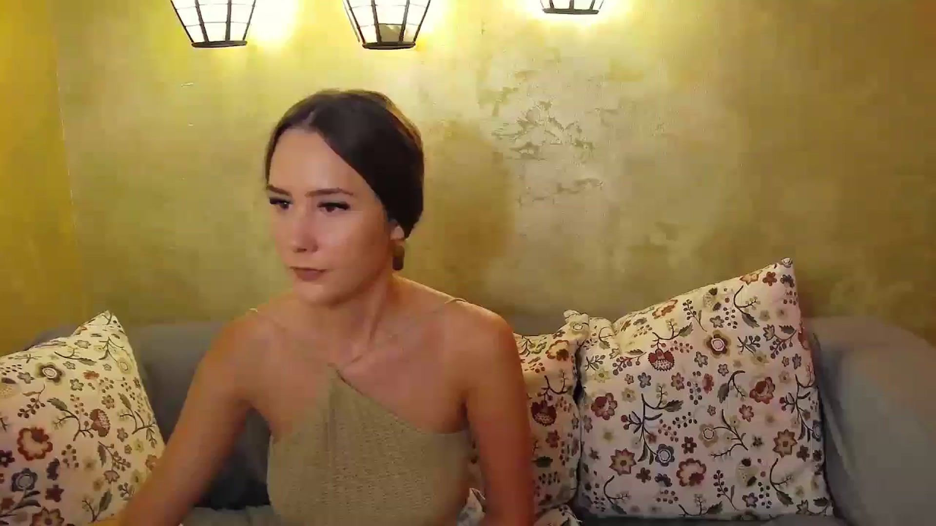Gallery image thumbnail from Radiance's myfreecams stream on, 08/14/2024, 14:50 image 19 of 20