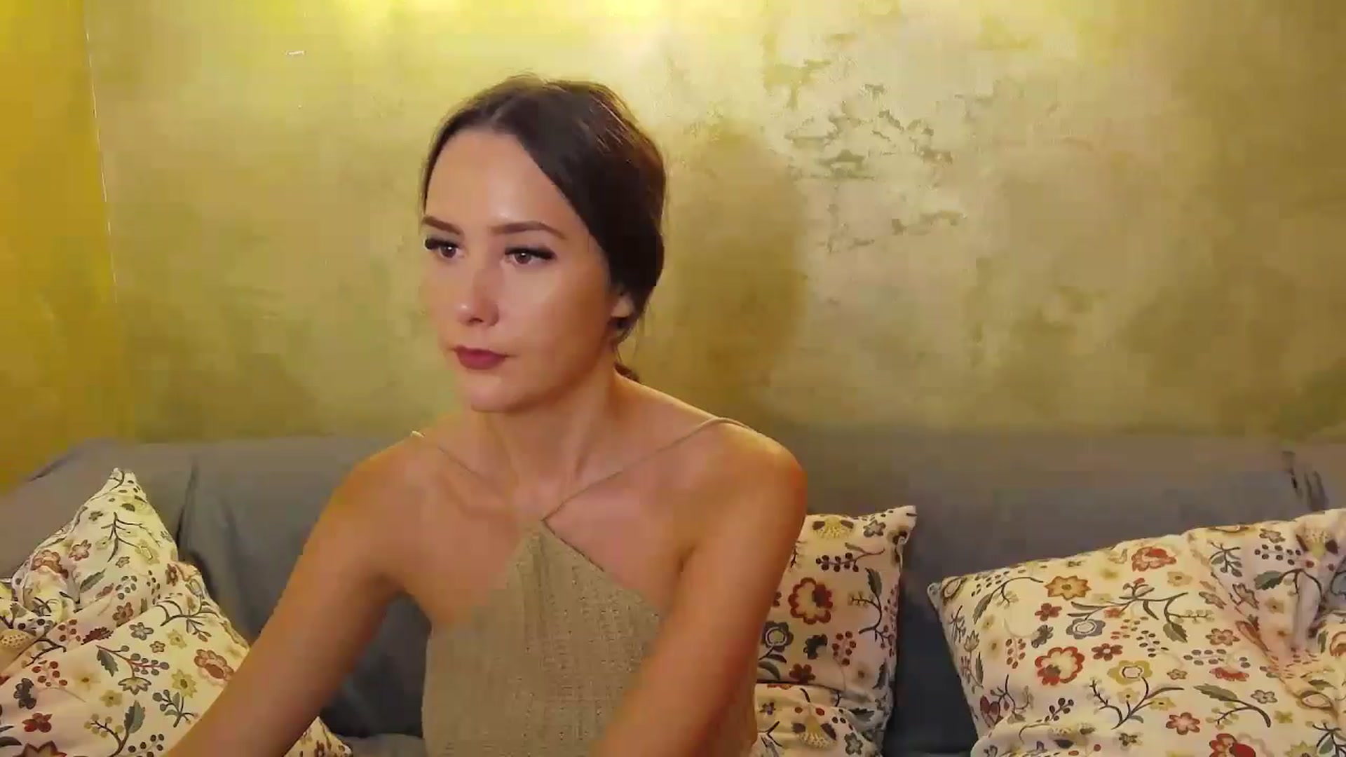 Gallery image thumbnail from Radiance's myfreecams stream on, 08/14/2024, 20:19 image 18 of 20