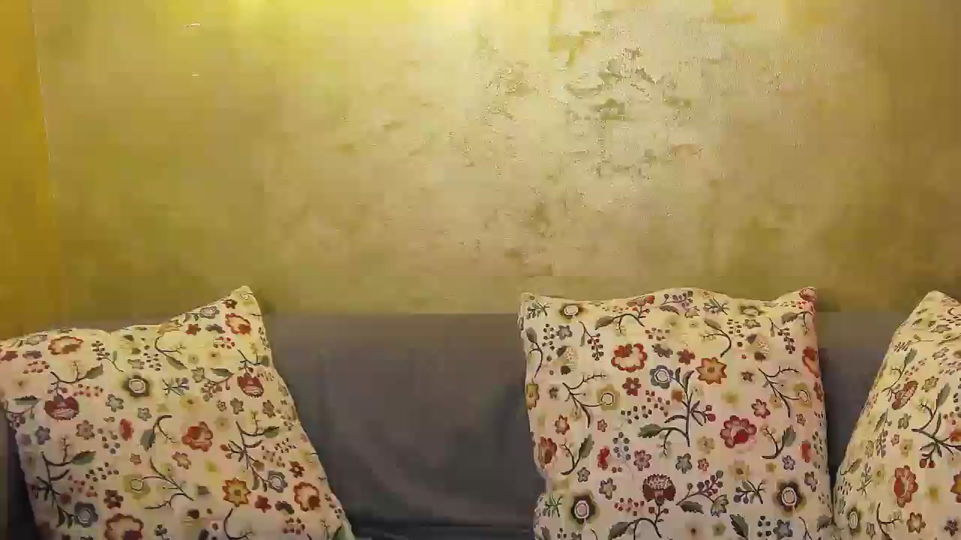Gallery image thumbnail from Radiance's myfreecams stream on, 08/21/2024, 13:39 image 17 of 20