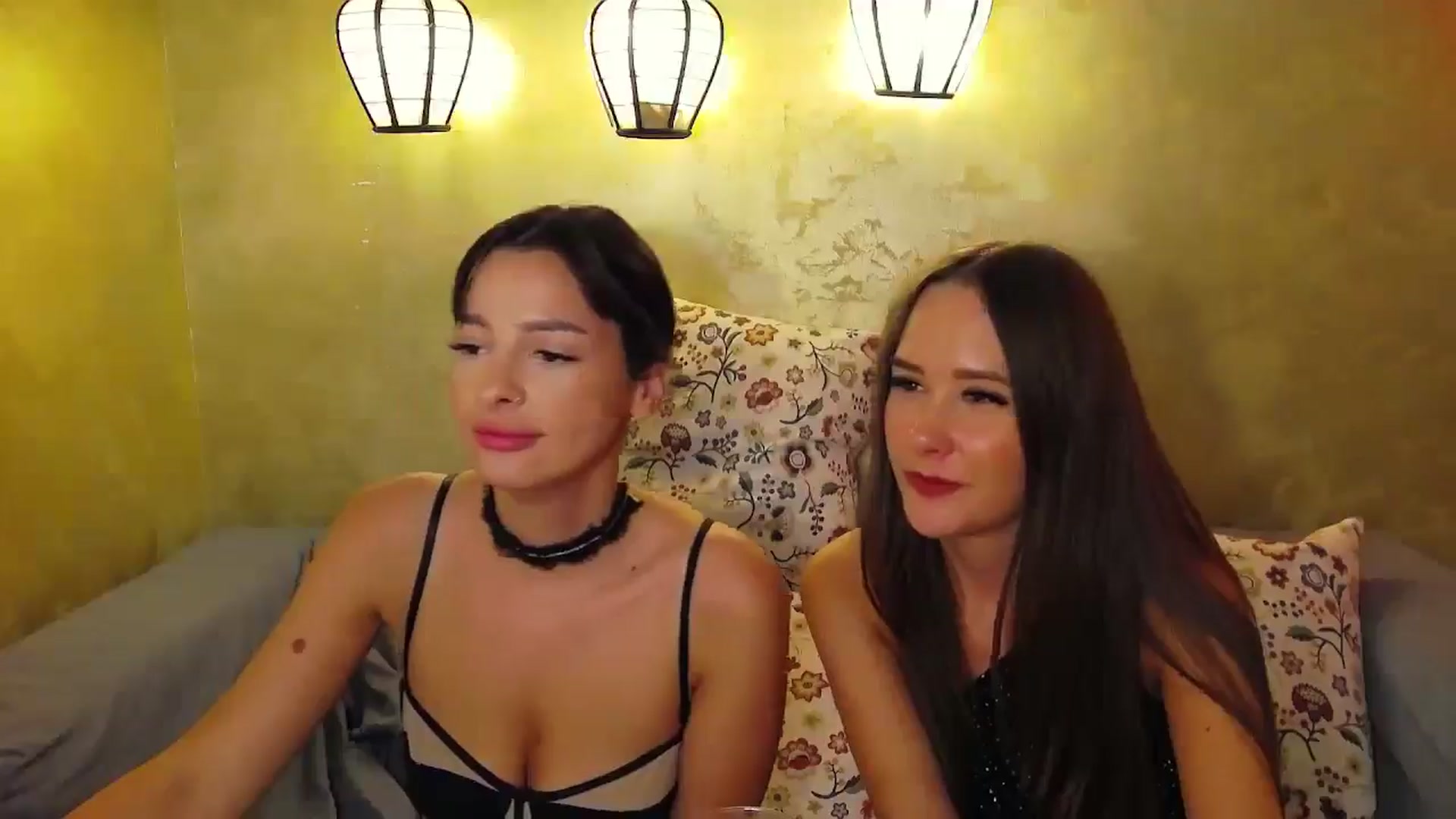 Gallery image thumbnail from Radiance's myfreecams stream on, 08/22/2024, 19:01 image 11 of 20