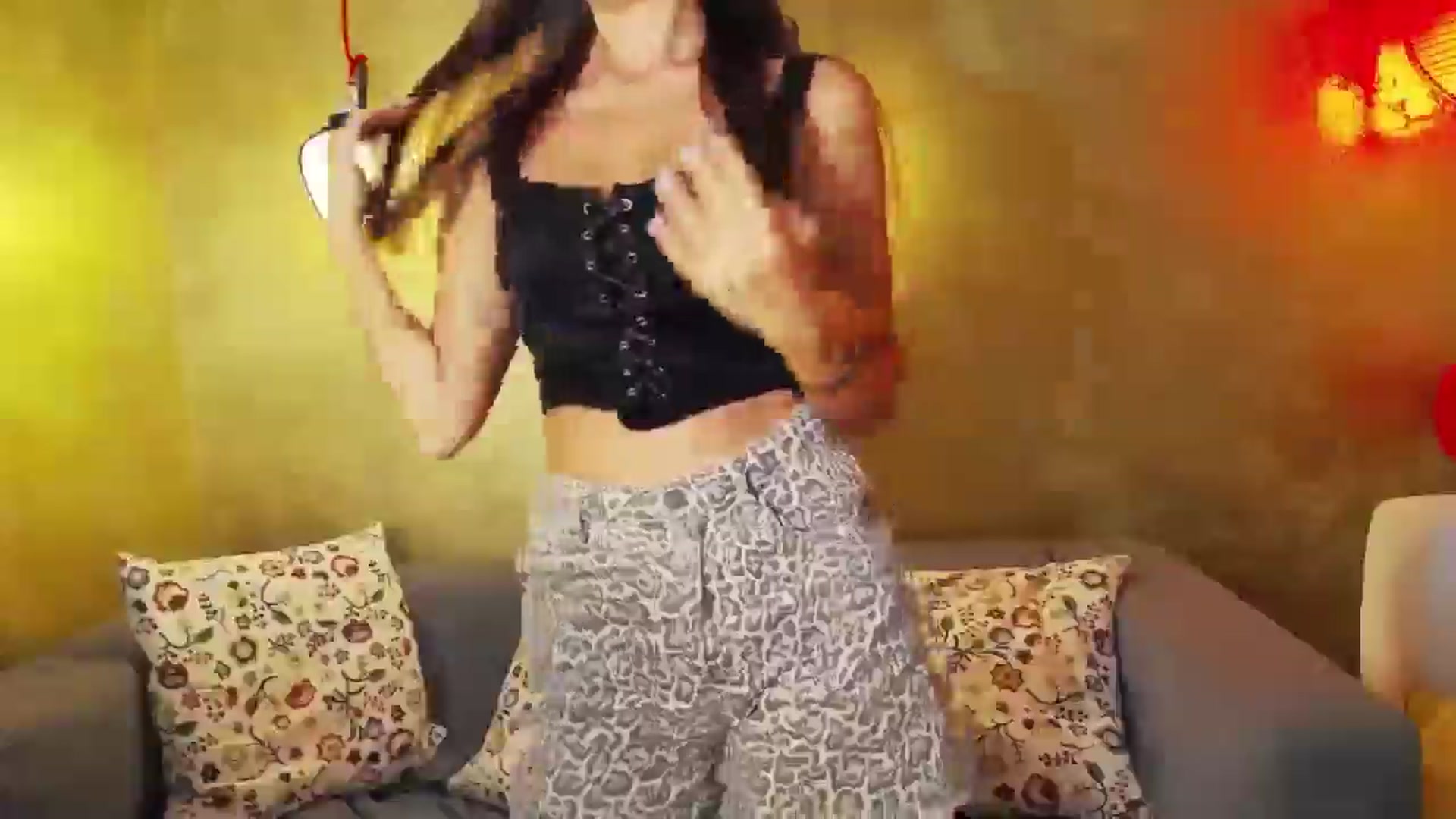Gallery image thumbnail from Radiance's myfreecams stream on, 08/30/2024, 15:51 image 6 of 20