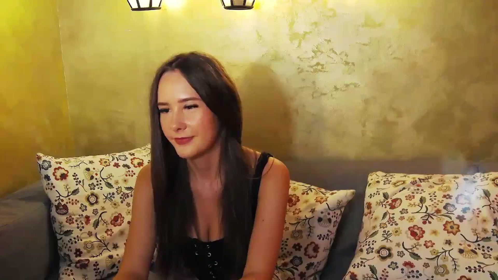 Gallery image thumbnail from Radiance's myfreecams stream on, 08/30/2024, 15:51 image 2 of 20