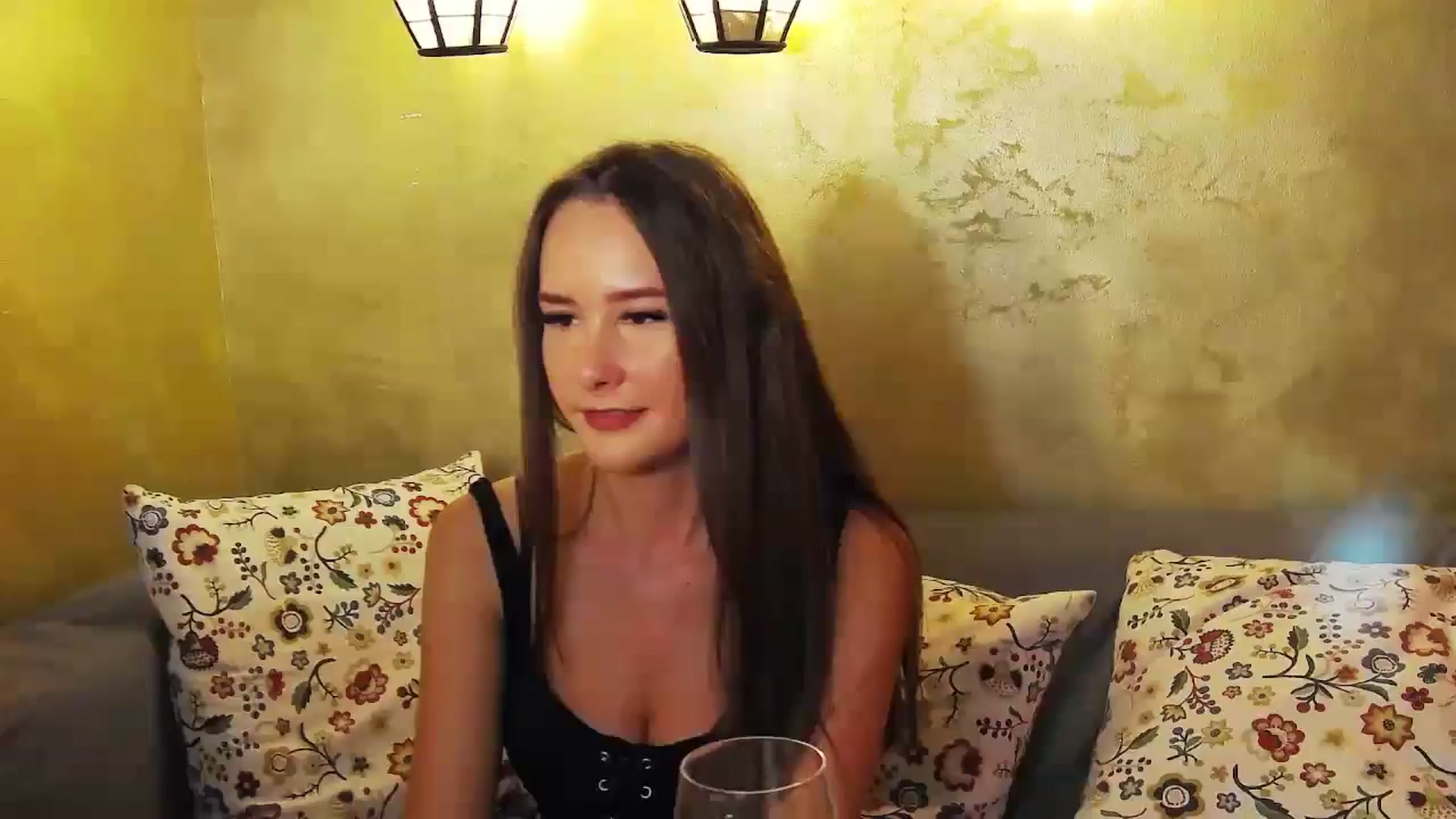 Gallery image thumbnail from Radiance's myfreecams stream on, 08/30/2024, 15:51 image 17 of 20