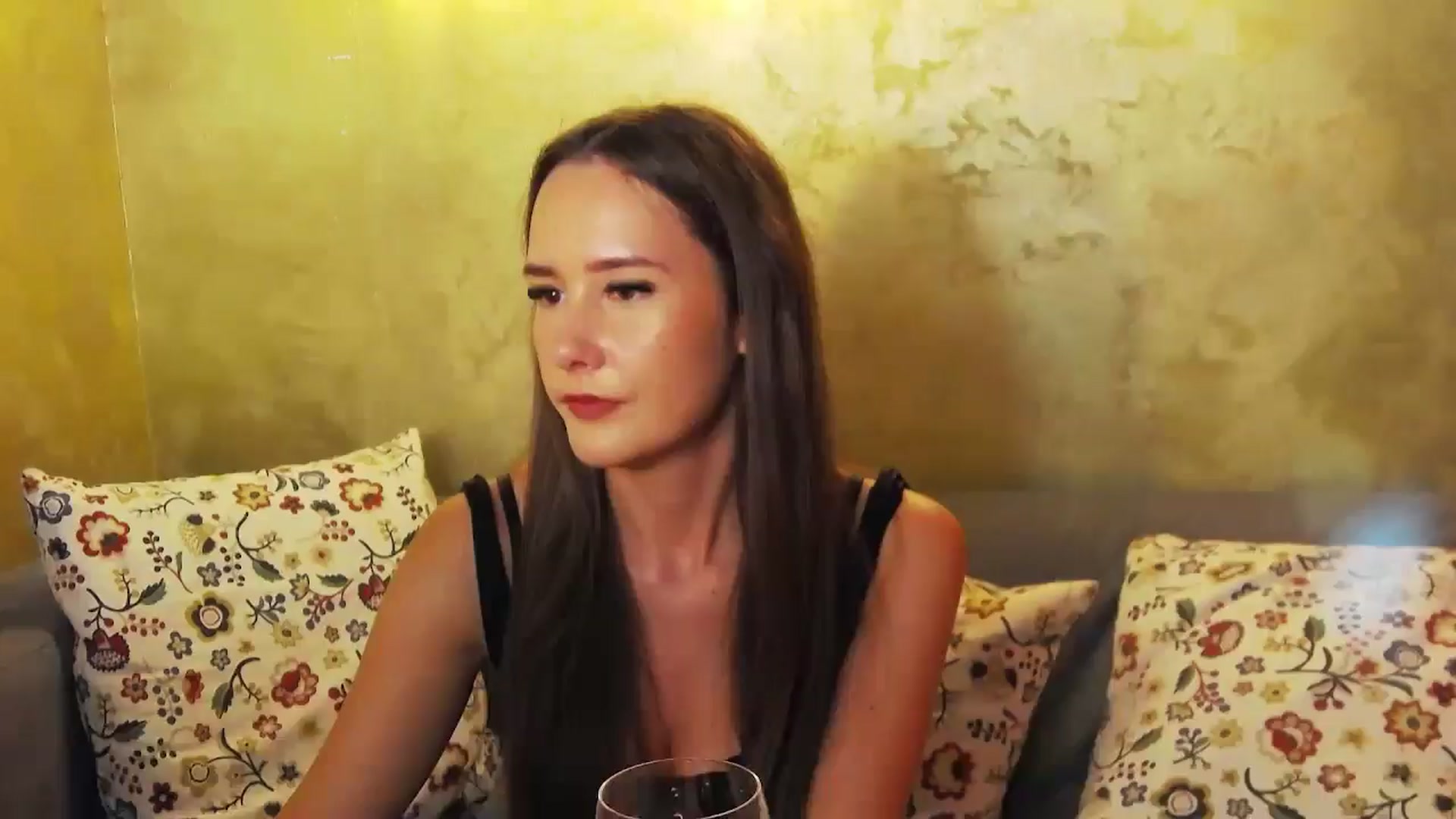 Gallery image thumbnail from Radiance's myfreecams stream on, 08/30/2024, 17:07 image 7 of 20