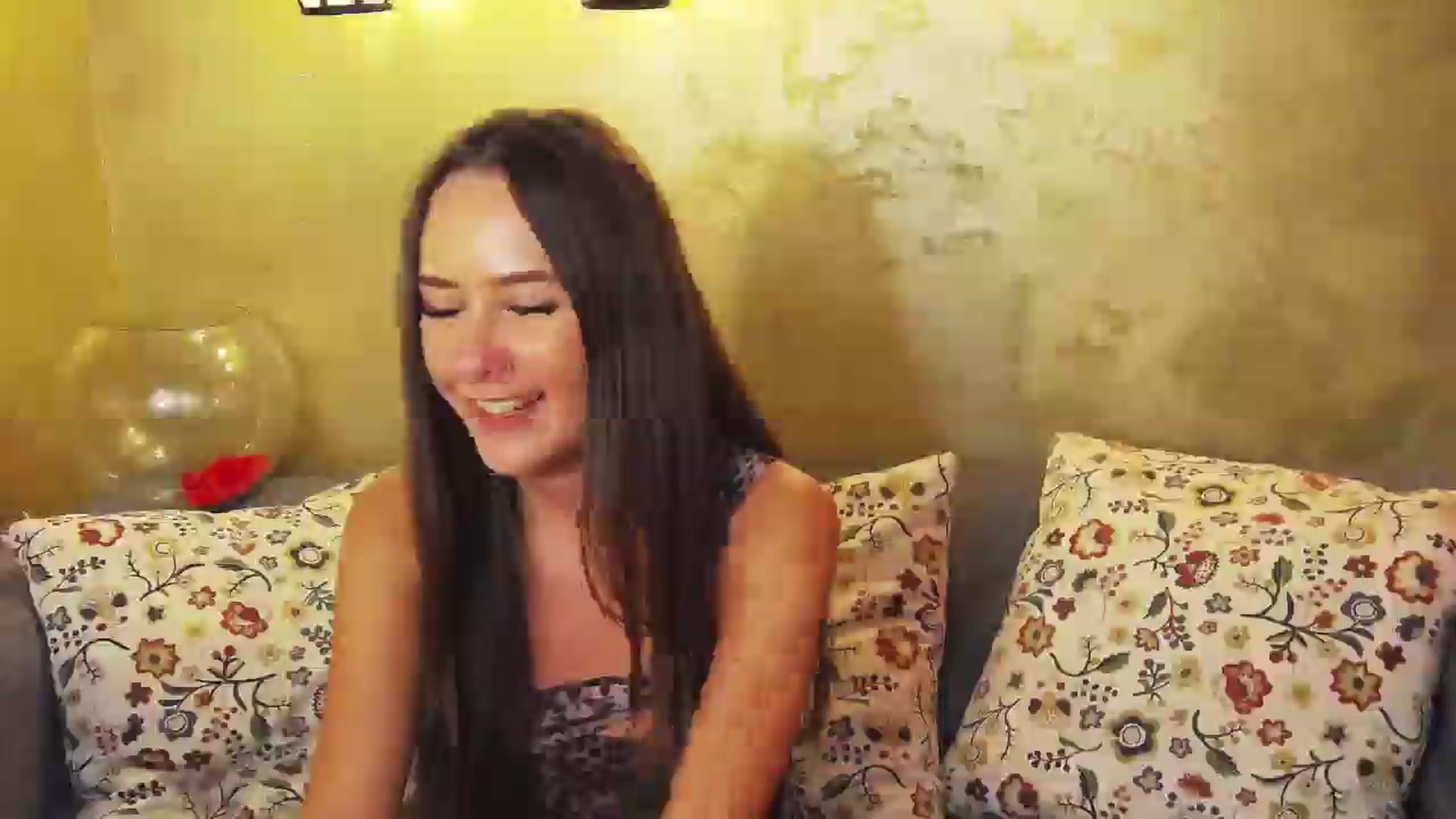 Gallery image thumbnail from Radiance's myfreecams stream on, 09/02/2024, 18:46 image 15 of 20