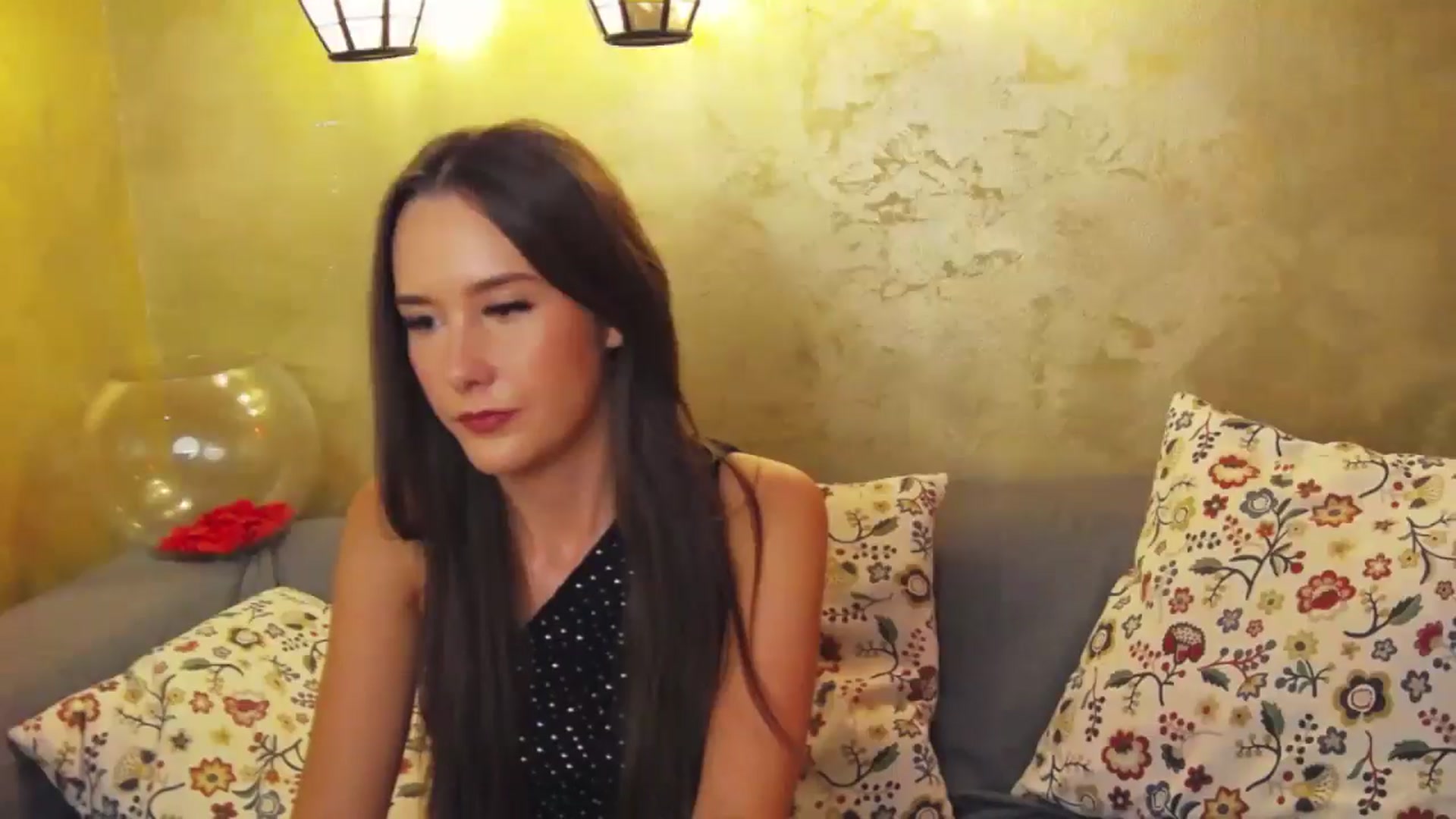 Gallery image thumbnail from Radiance's myfreecams stream on, 09/04/2024, 17:11 image 3 of 20
