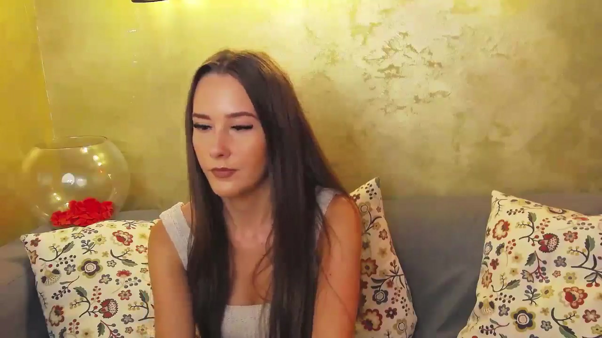 Gallery image thumbnail from Radiance's myfreecams stream on, 09/05/2024, 14:34 image 15 of 20