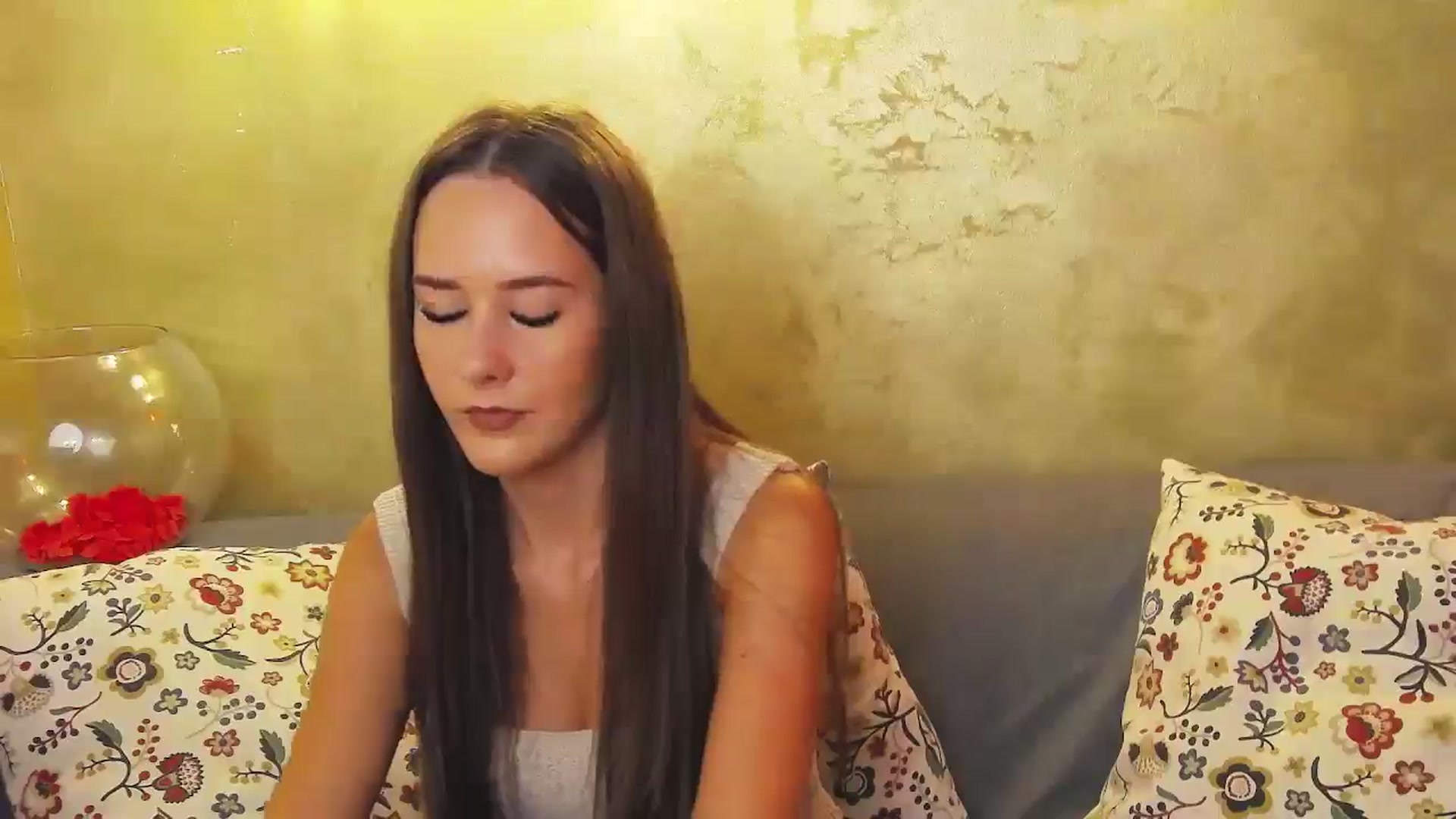 Gallery image thumbnail from Radiance's myfreecams stream on, 09/05/2024, 15:16 image 17 of 20