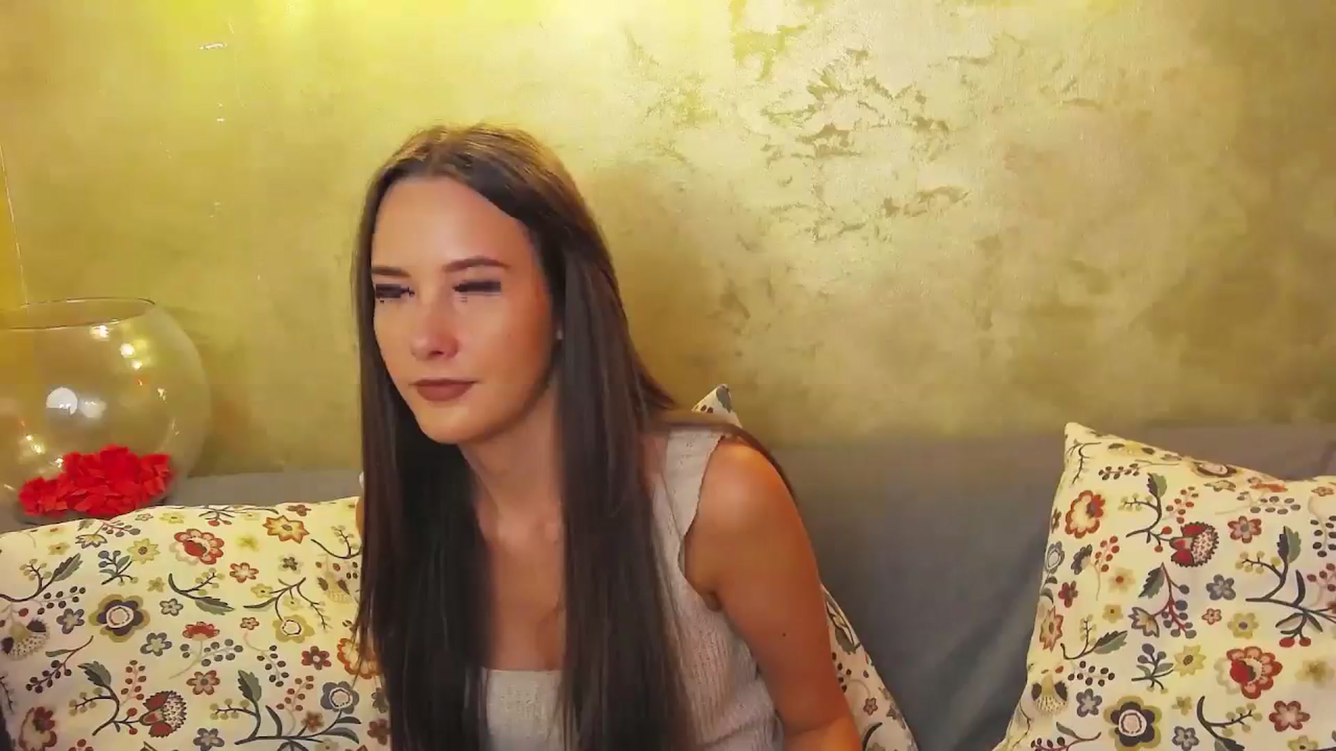 Gallery image thumbnail from Radiance's myfreecams stream on, 09/05/2024, 15:35 image 16 of 20
