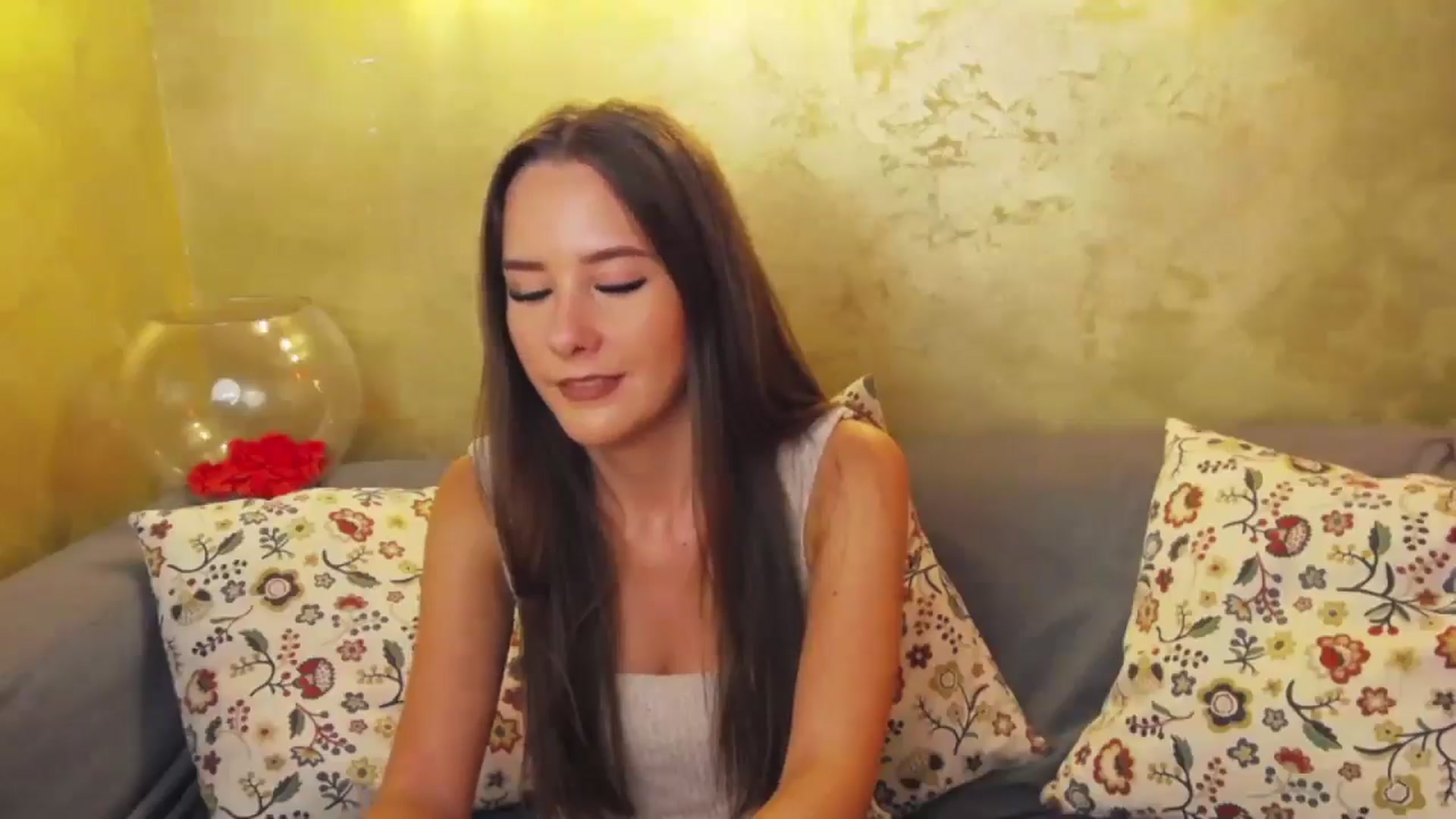 Gallery image thumbnail from Radiance's myfreecams stream on, 09/05/2024, 16:33 image 19 of 20