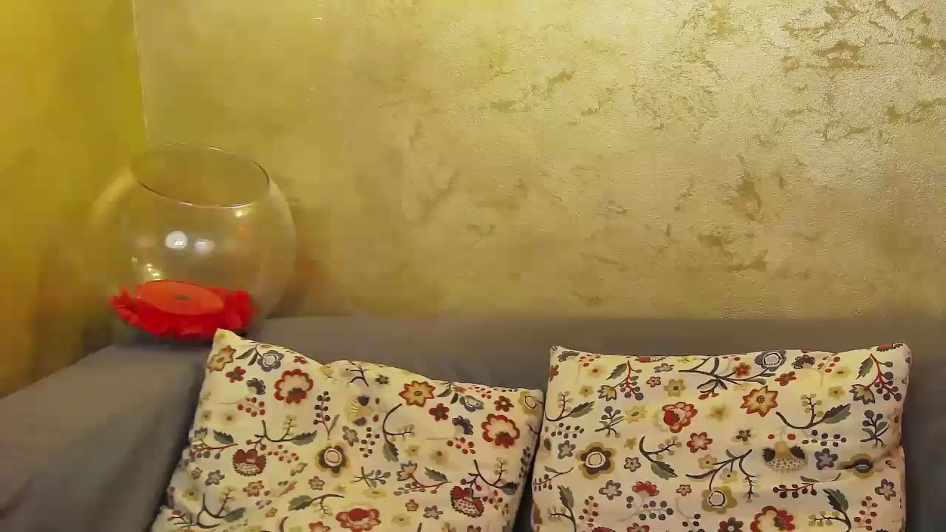 Gallery image thumbnail from Radiance's myfreecams stream on, 09/13/2024, 20:05 image 1 of 20