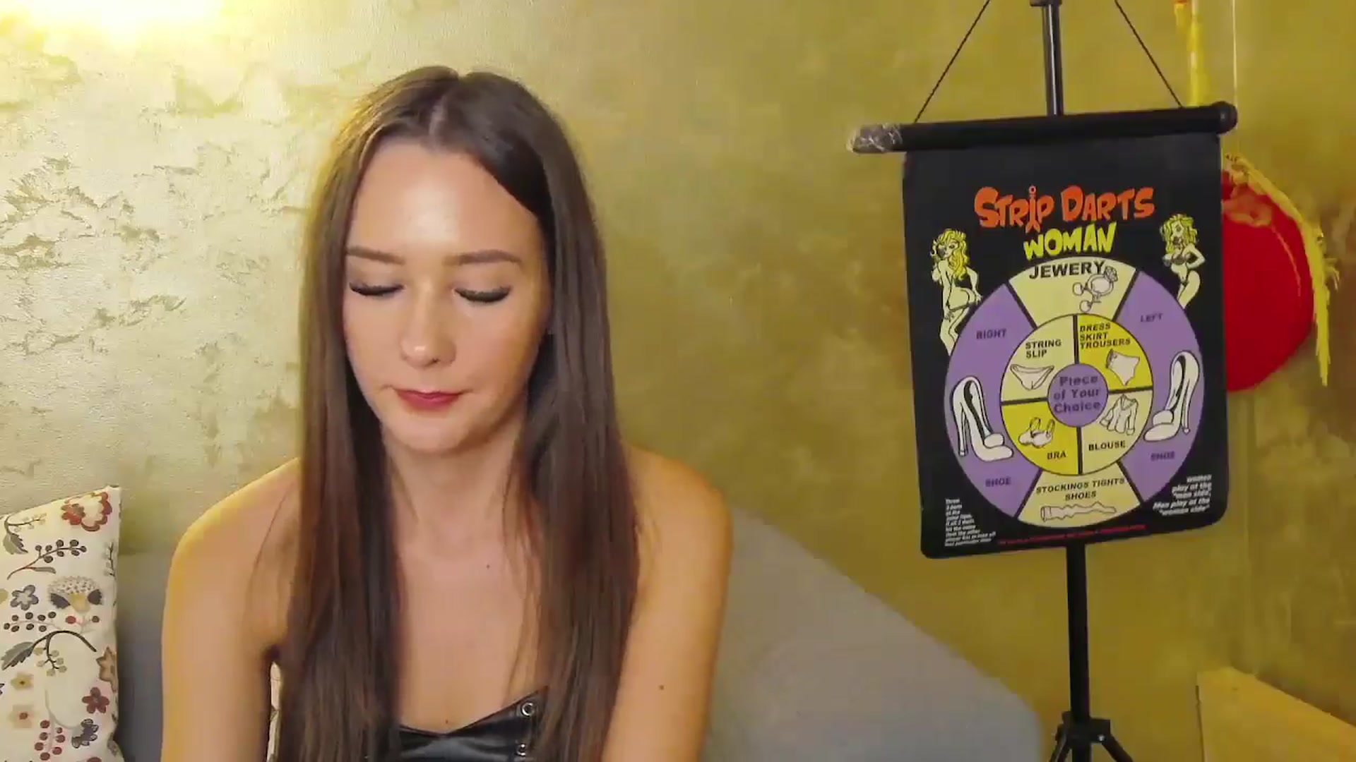 Gallery image thumbnail from Radiance's myfreecams stream on, 09/21/2024, 18:41 image 12 of 20