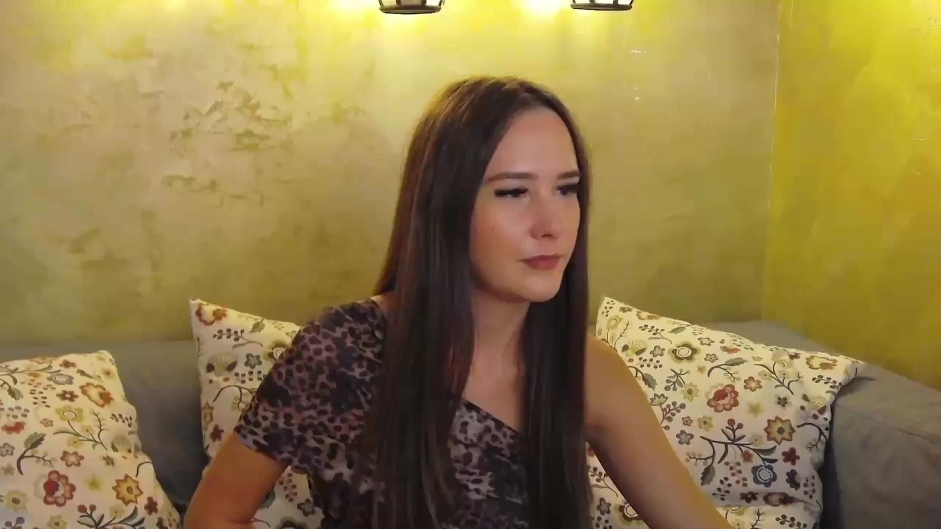 Gallery image thumbnail from Radiance's myfreecams stream on, 09/24/2024, 15:33 image 11 of 20