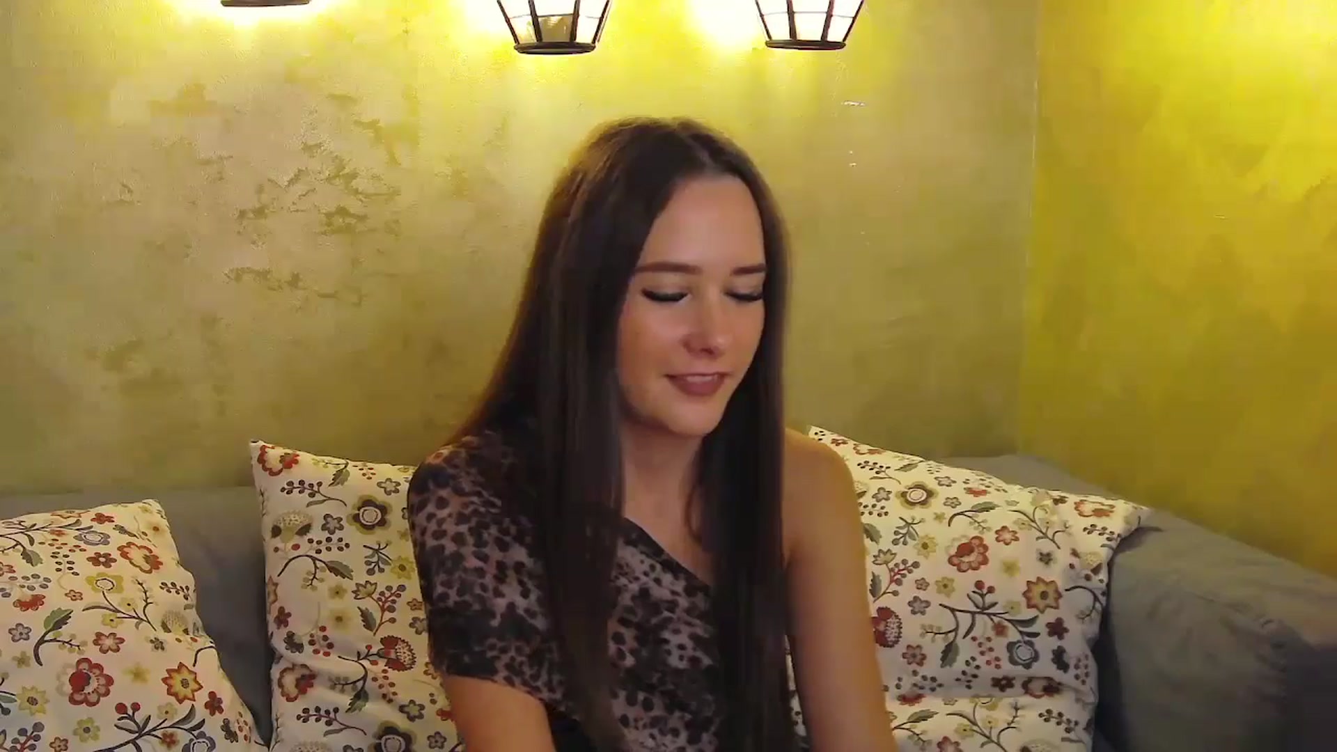 Gallery image thumbnail from Radiance's myfreecams stream on, 09/24/2024, 17:22 image 4 of 20