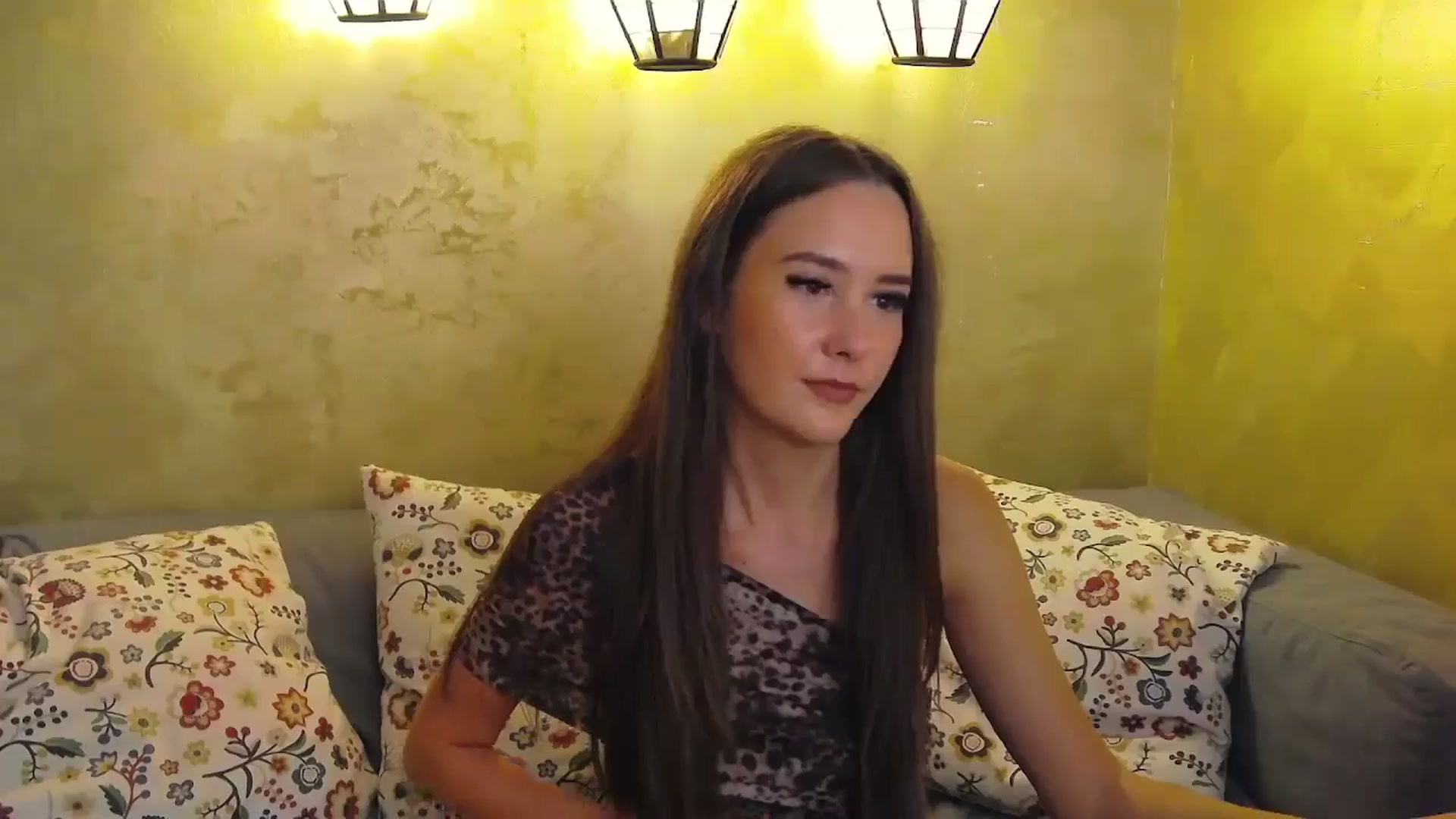 Gallery image thumbnail from Radiance's myfreecams stream on, 09/24/2024, 17:22 image 17 of 20