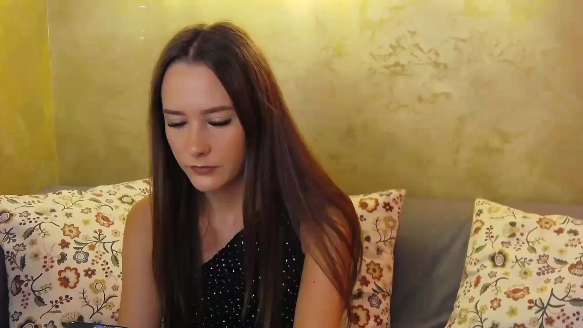 Gallery image thumbnail from Radiance's myfreecams stream on, 09/25/2024, 12:41 image 20 of 20