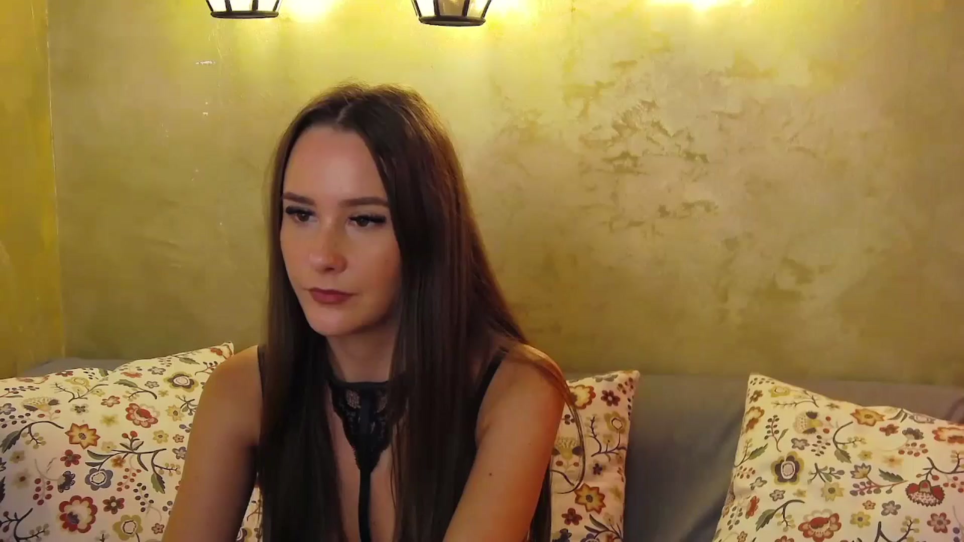 Gallery image thumbnail from Radiance's myfreecams stream on, 09/25/2024, 19:15 image 12 of 20