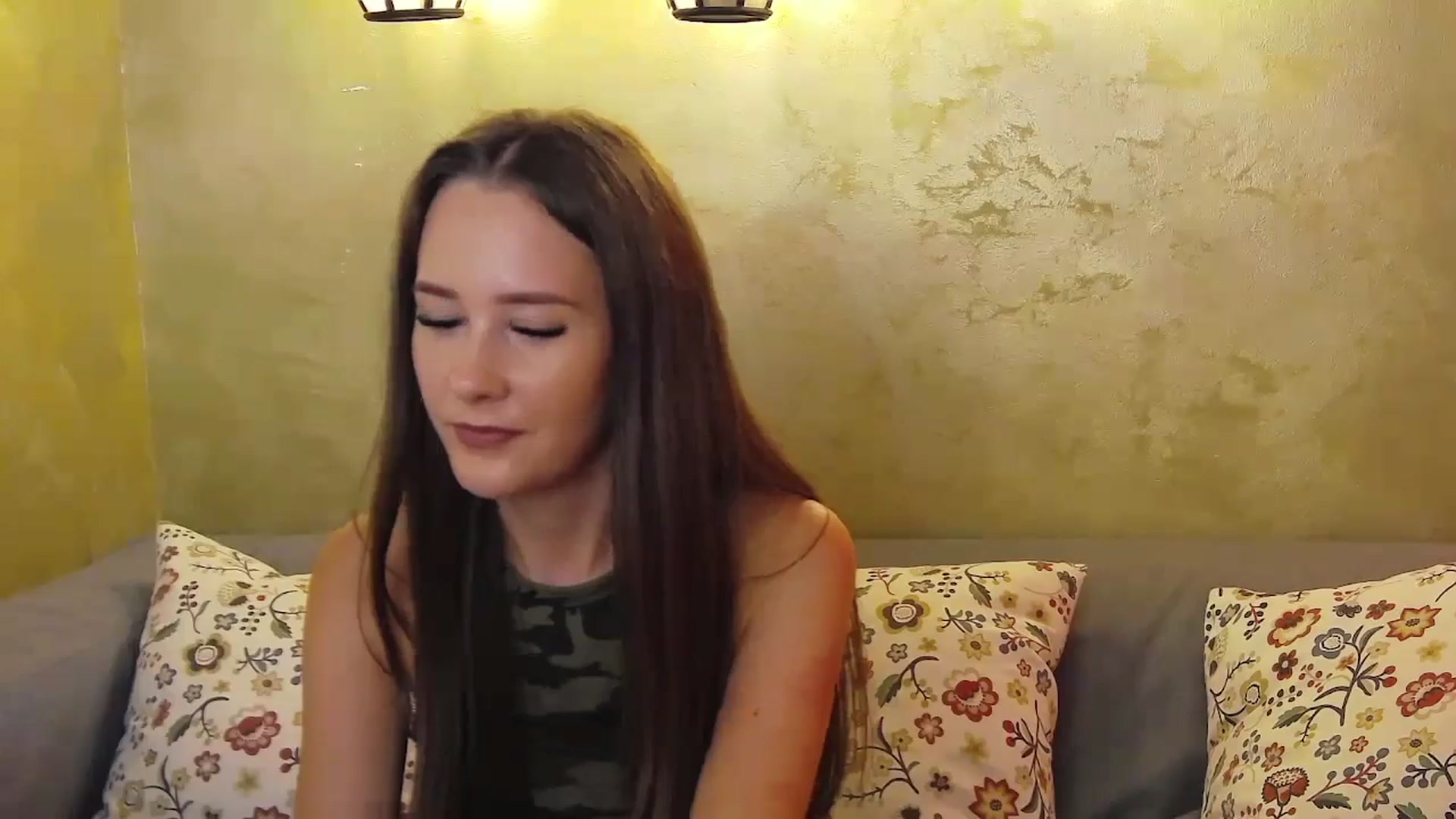 Gallery image thumbnail from Radiance's myfreecams stream on, 09/27/2024, 18:45 image 7 of 20