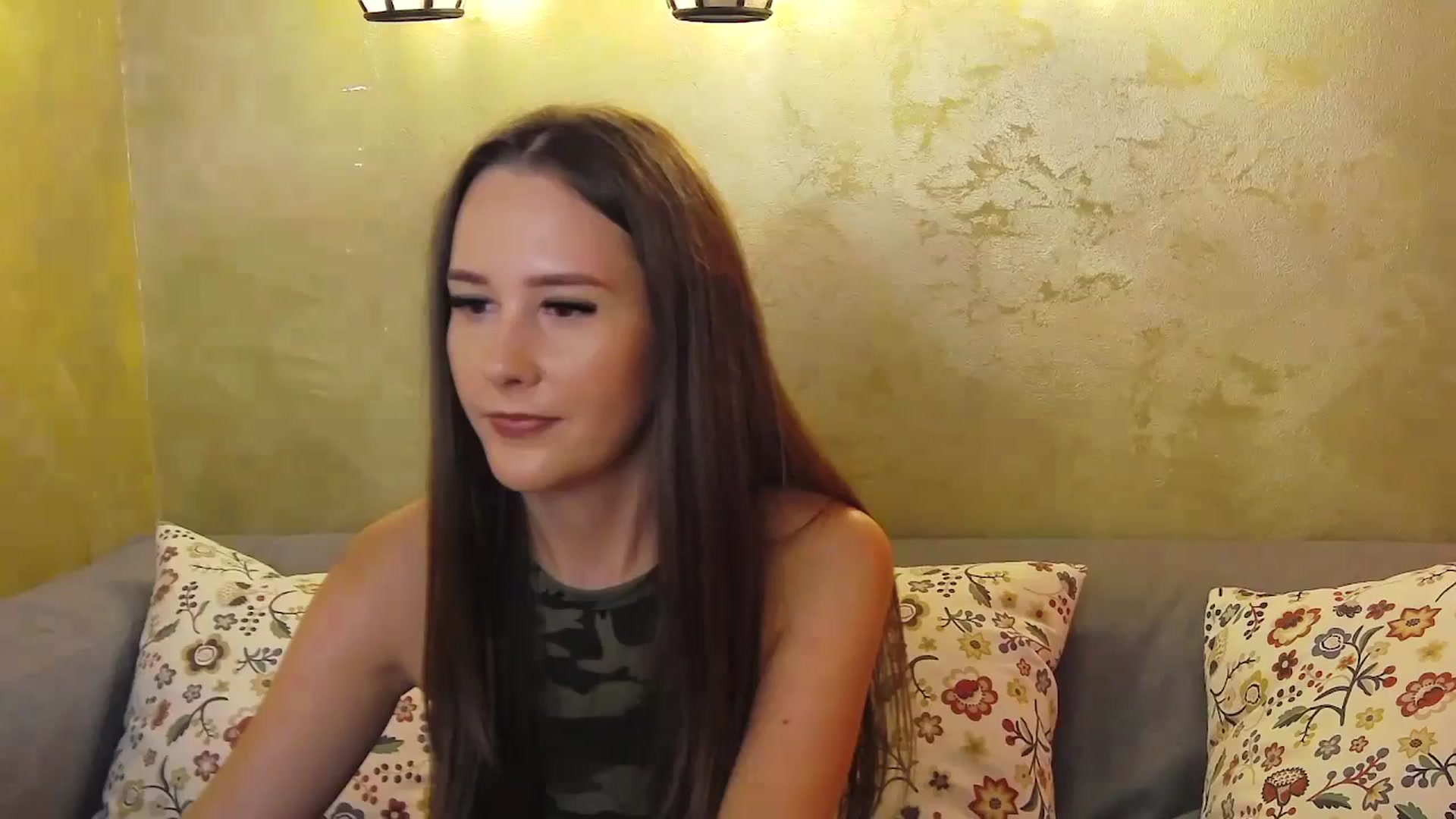 Gallery image thumbnail from Radiance's myfreecams stream on, 09/27/2024, 18:45 image 4 of 20