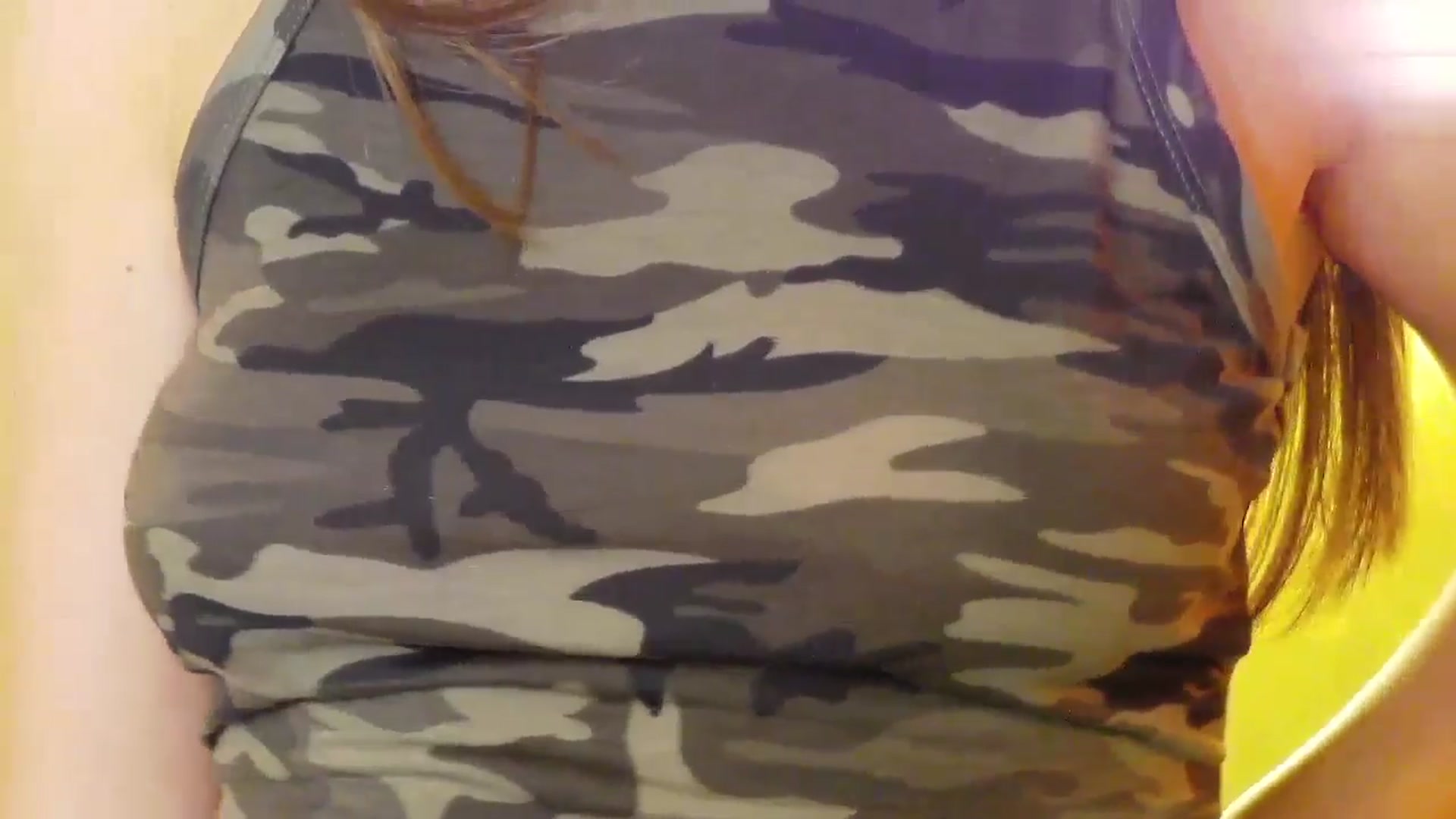 Gallery image thumbnail from Radiance's myfreecams stream on, 09/27/2024, 18:45 image 18 of 20