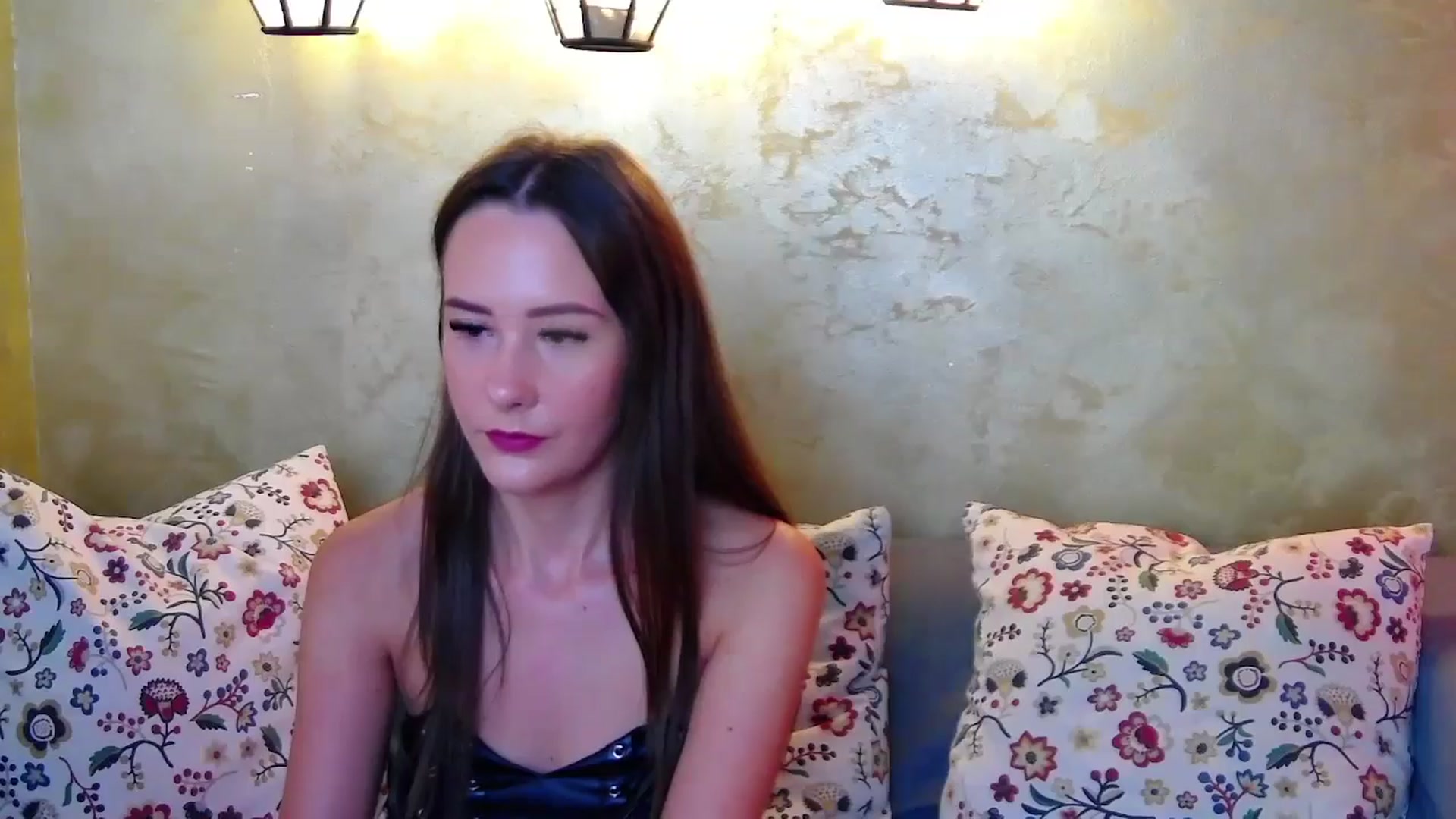 Gallery image thumbnail from Radiance's myfreecams stream on, 09/29/2024, 13:41 image 14 of 20