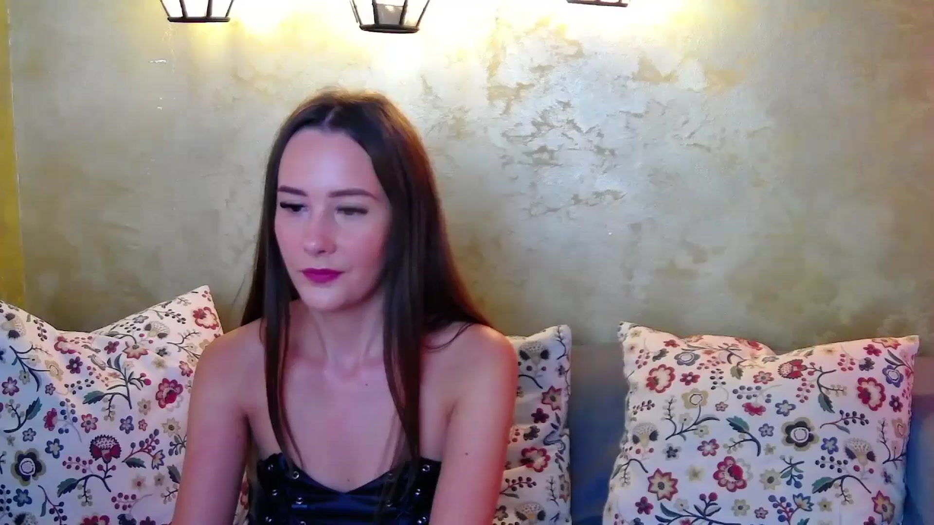 Gallery image thumbnail from Radiance's myfreecams stream on, 09/29/2024, 13:41 image 12 of 20
