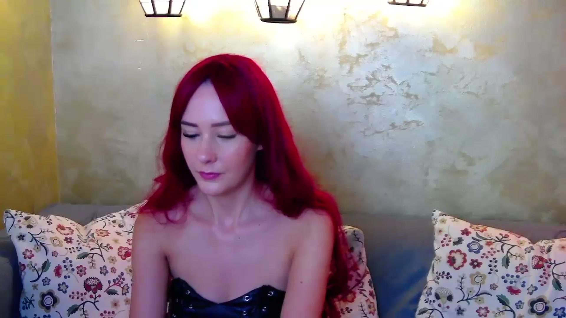 Gallery image thumbnail from Radiance's myfreecams stream on, 09/29/2024, 17:53 image 2 of 20