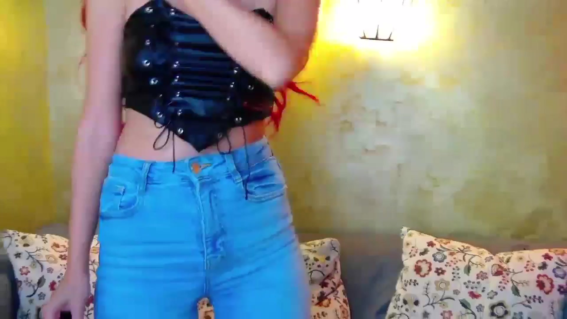 Gallery image thumbnail from Radiance's myfreecams stream on, 09/29/2024, 19:39 image 11 of 20