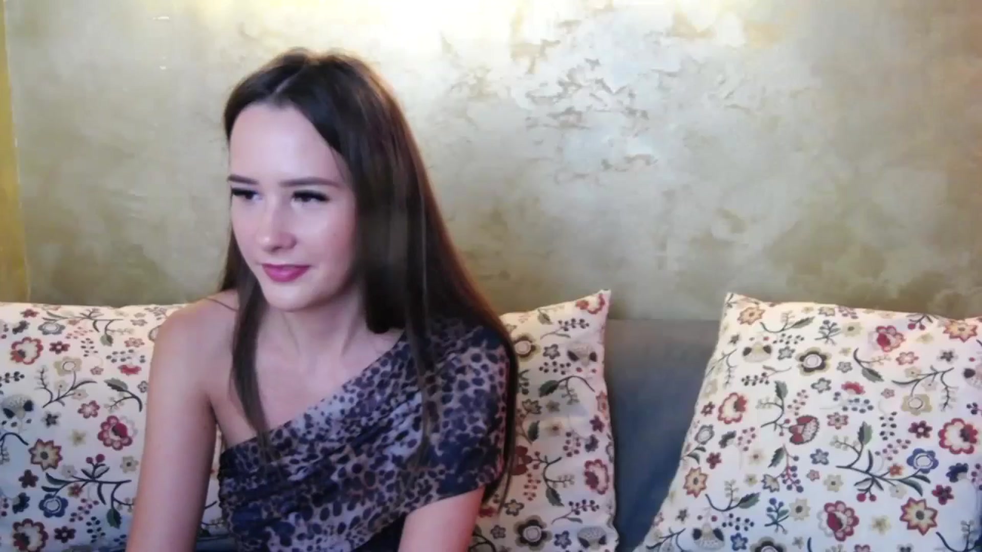Gallery image thumbnail from Radiance's myfreecams stream on, 10/02/2024, 15:06 image 9 of 20