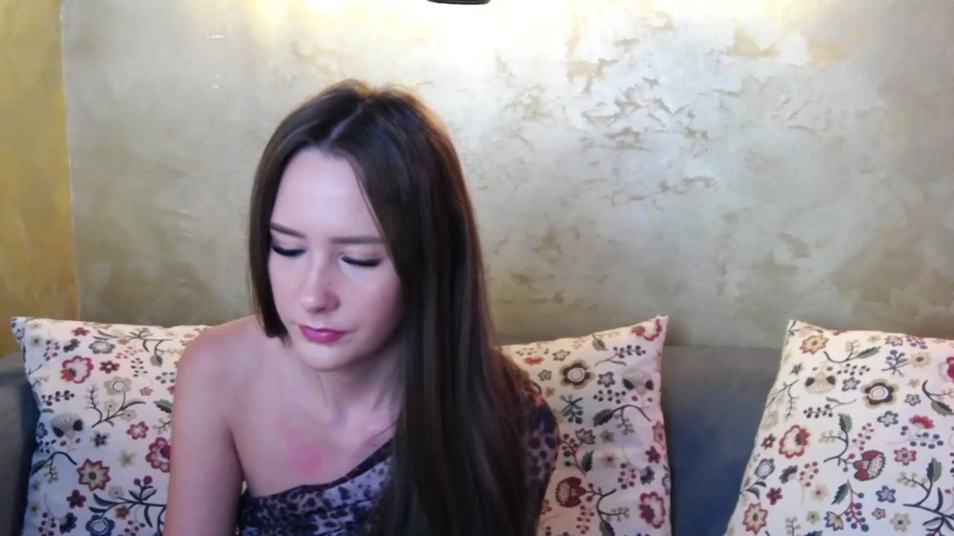 Gallery image thumbnail from Radiance's myfreecams stream on, 10/02/2024, 15:06 image 2 of 20