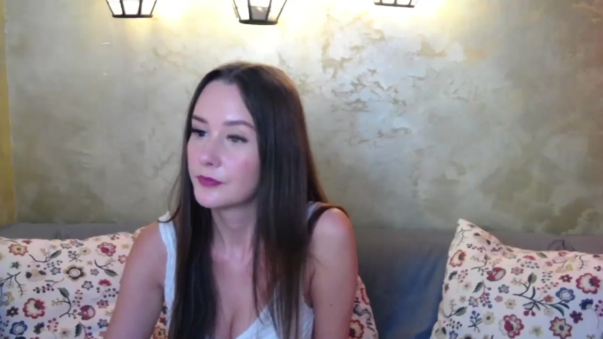 Gallery image thumbnail from Radiance's myfreecams stream on, 10/05/2024, 19:41 image 10 of 20