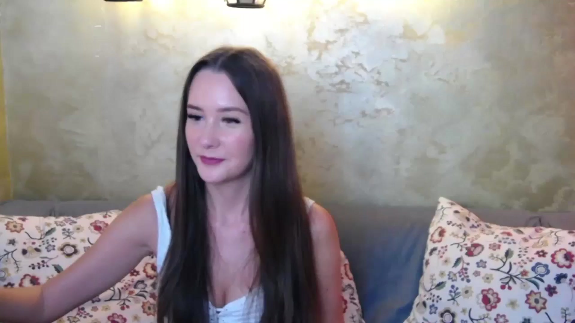 Gallery image thumbnail from Radiance's myfreecams stream on, 10/05/2024, 19:41 image 1 of 20