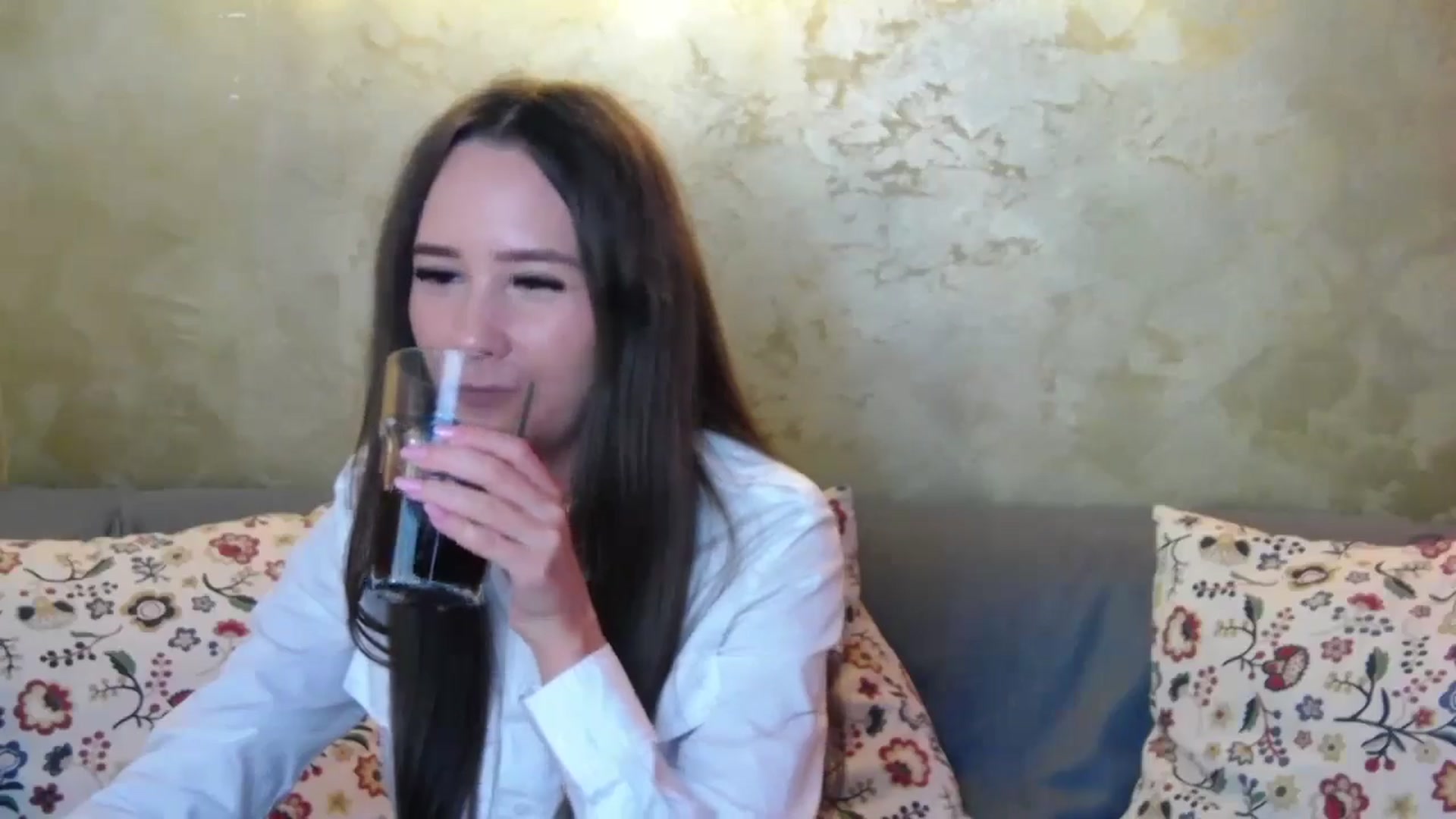 Gallery image thumbnail from Radiance's myfreecams stream on, 10/06/2024, 14:48 image 11 of 20
