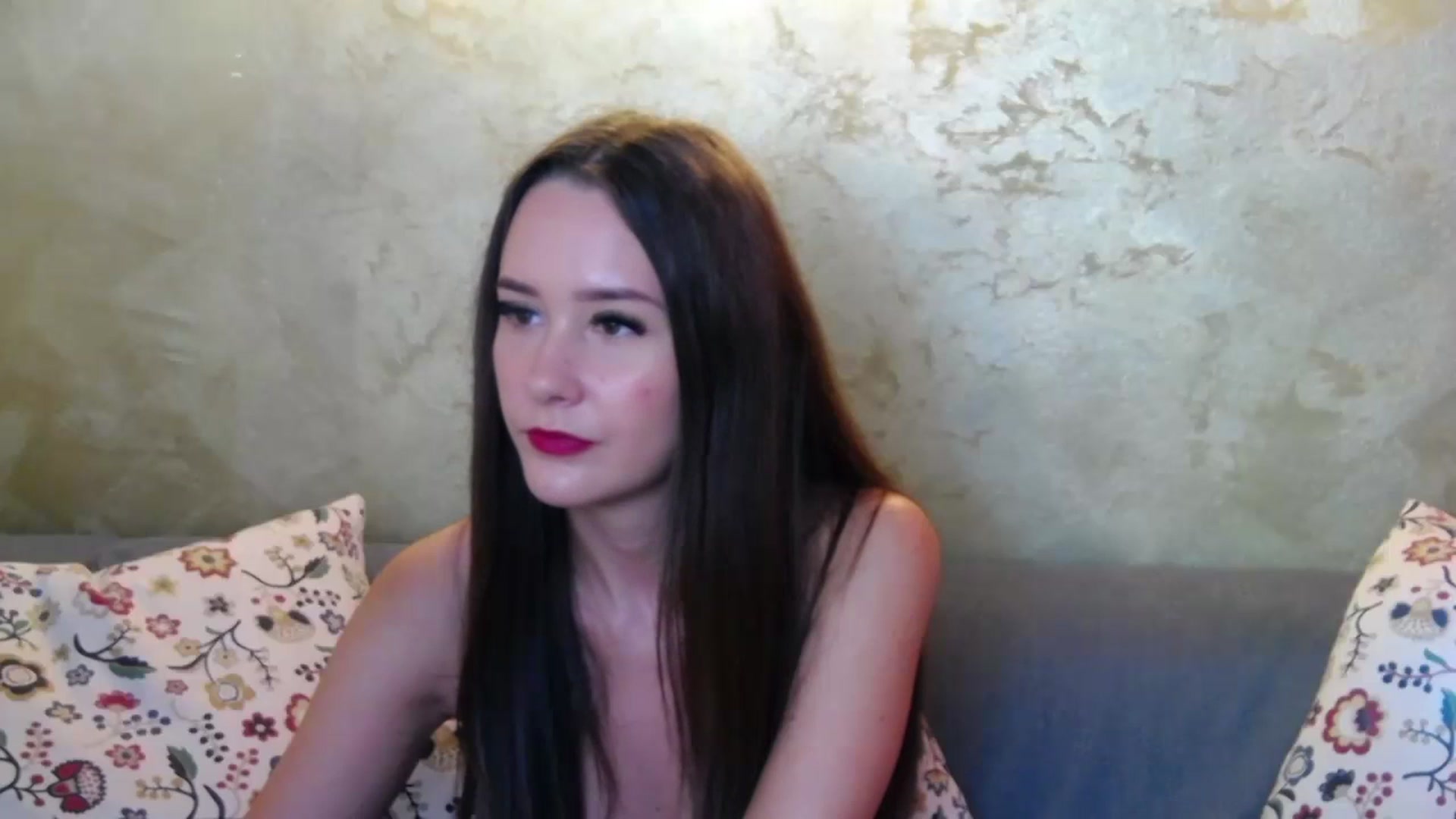 Gallery image thumbnail from Radiance's myfreecams stream on, 10/07/2024, 14:22 image 5 of 20