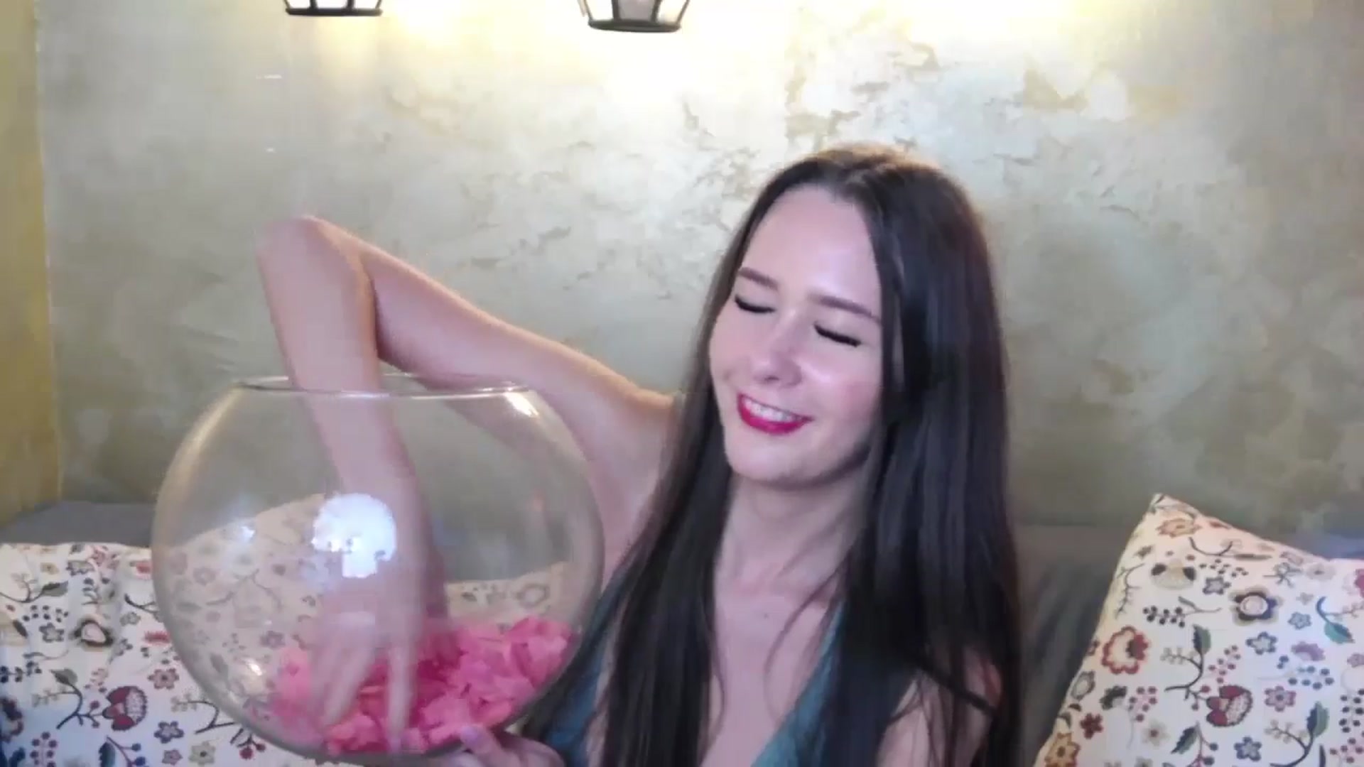 Gallery image thumbnail from Radiance's myfreecams stream on, 10/07/2024, 19:20 image 12 of 20