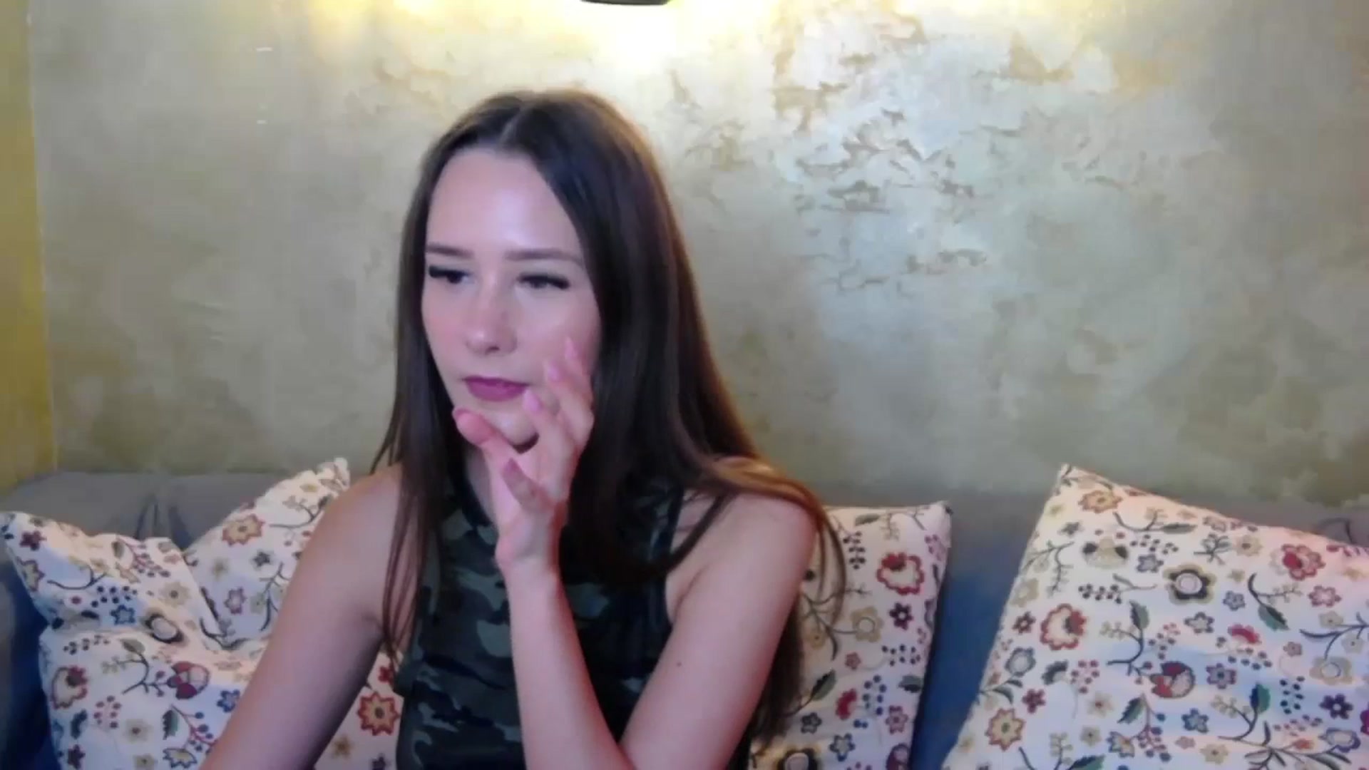 Gallery image thumbnail from Radiance's myfreecams stream on, 10/08/2024, 17:20 image 2 of 20