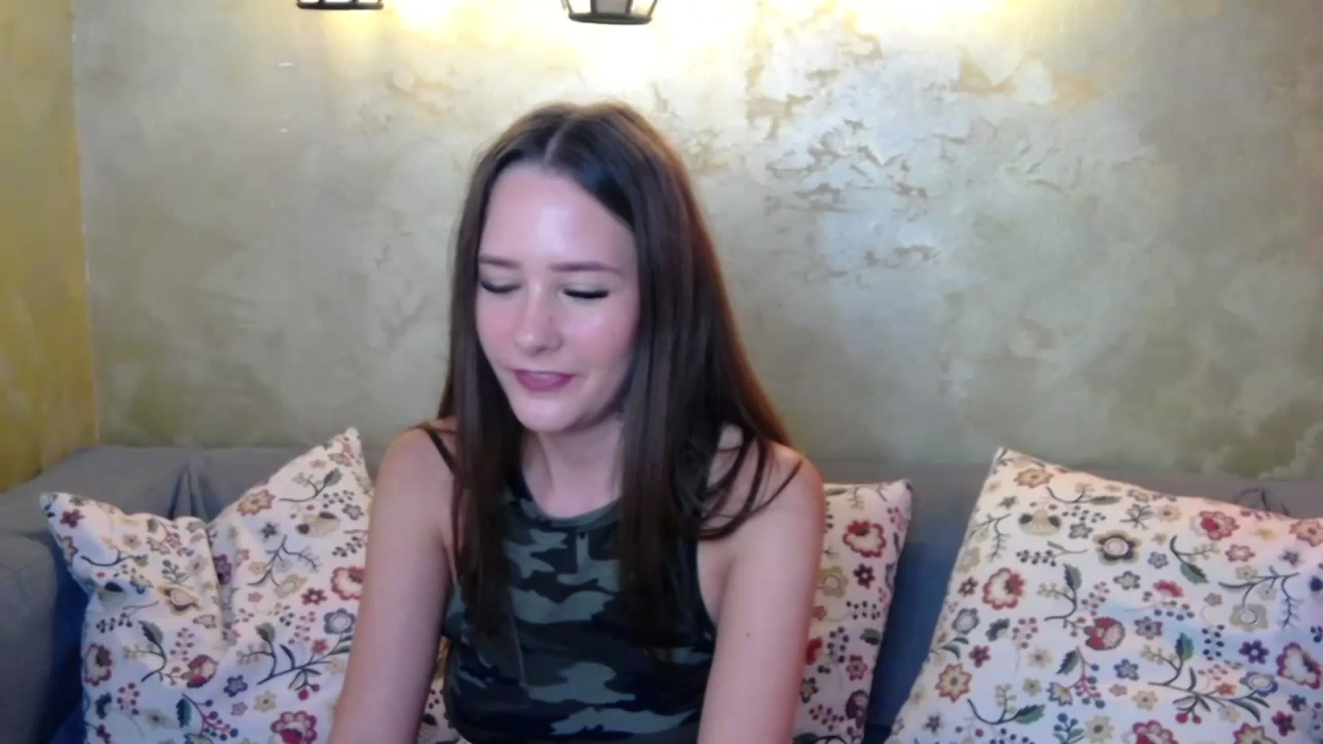 Gallery image thumbnail from Radiance's myfreecams stream on, 10/08/2024, 17:43 image 13 of 20