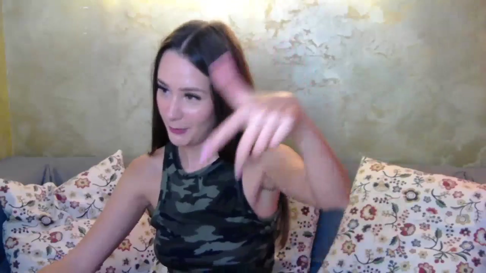 Gallery image thumbnail from Radiance's myfreecams stream on, 10/08/2024, 17:43 image 20 of 20