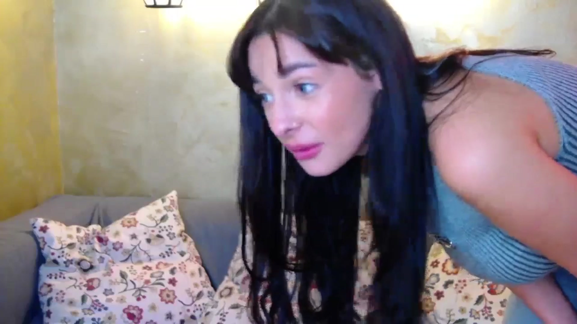 Gallery image thumbnail from Radiance's myfreecams stream on, 10/09/2024, 18:41 image 12 of 20